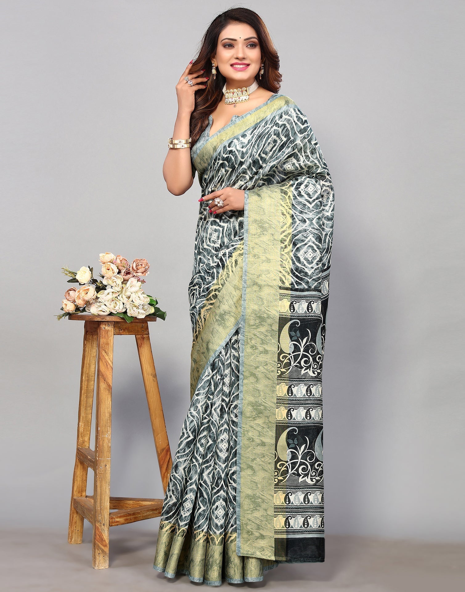 Grey Cotton Printed Saree | Leemboodi