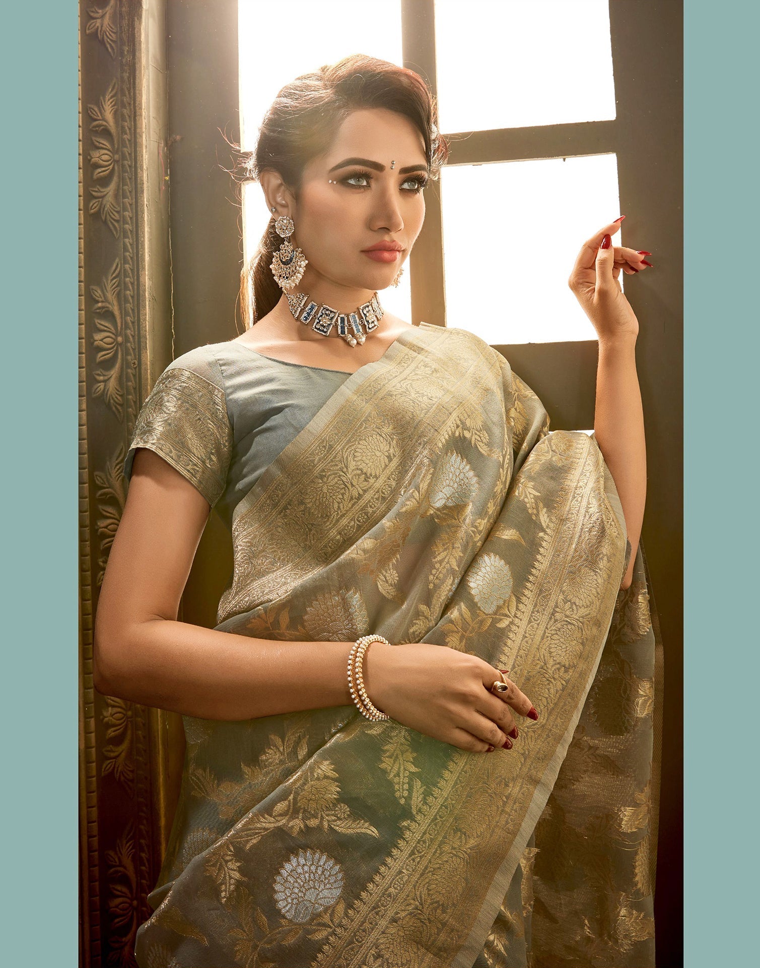 Grey Linen Saree | Leemboodi