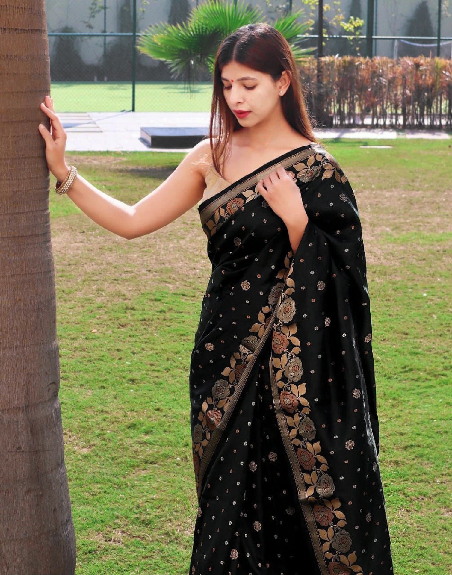 Black Self Weaving Saree | Sudathi