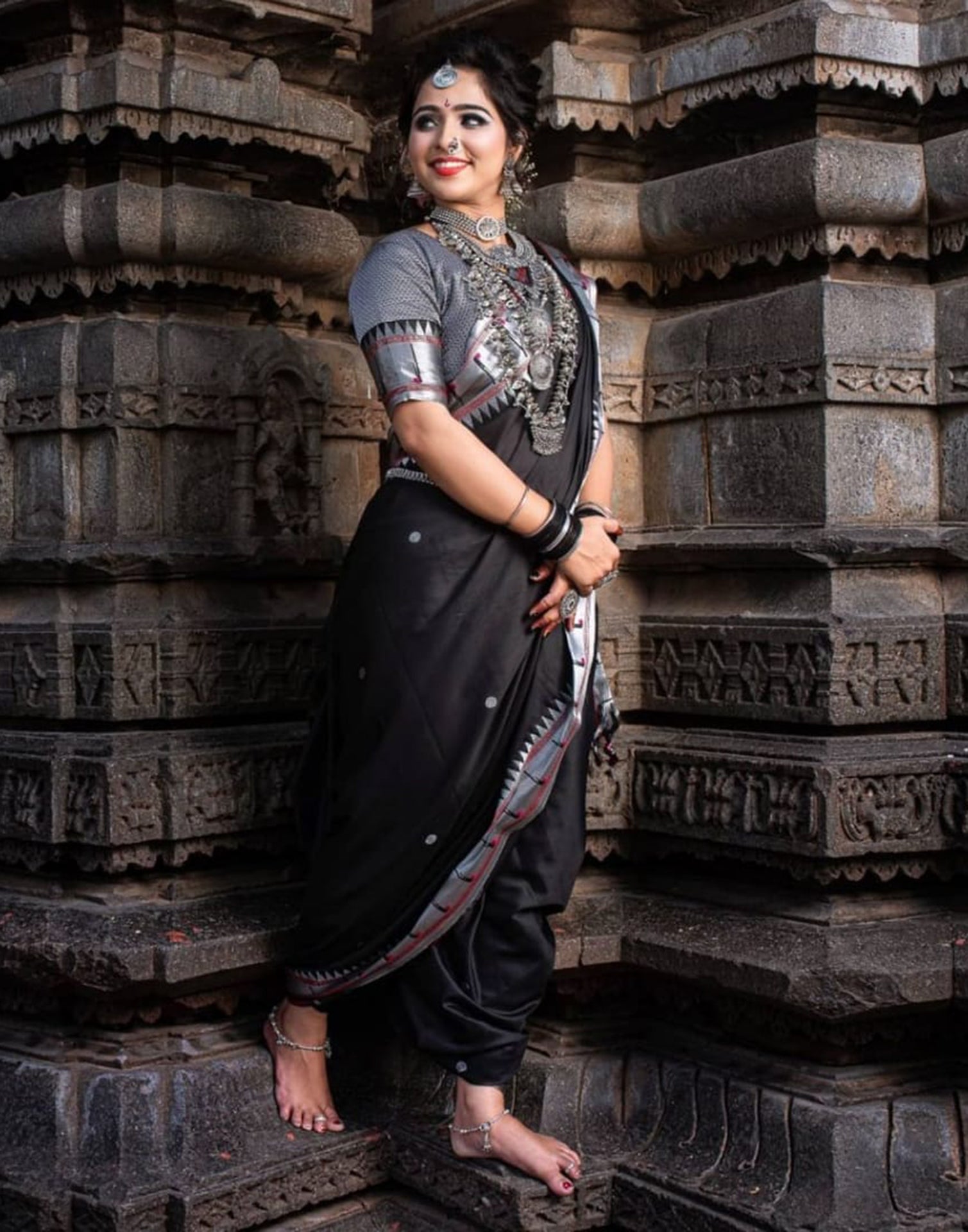 Black Banarasi Silk Saree | Leemboodi