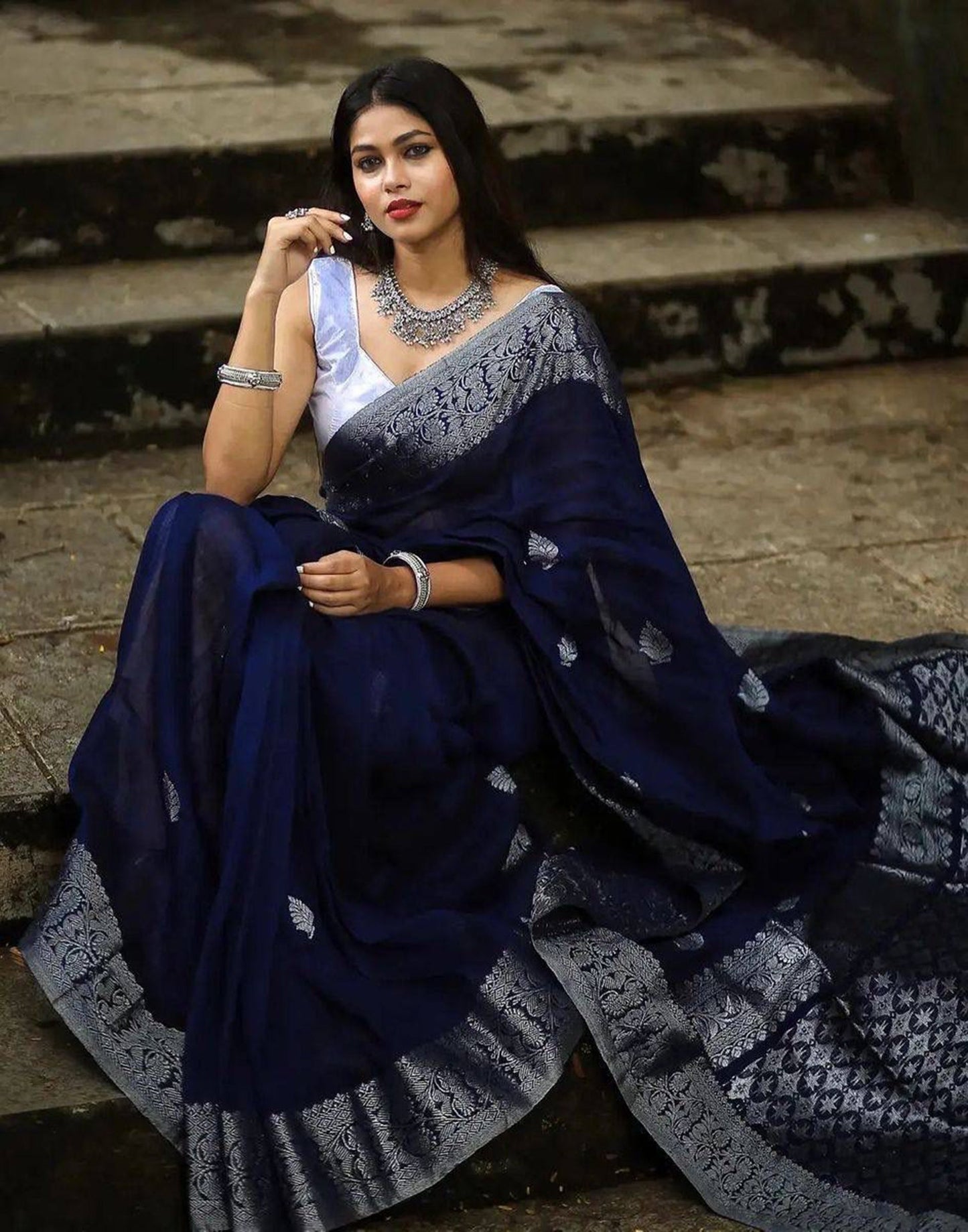 Navy Blue Banarasi Silk Saree | Leemboodi