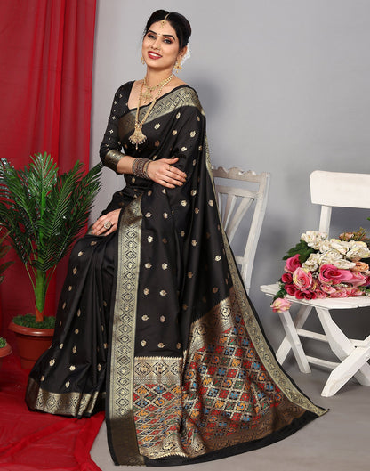 Black Banarasi Silk Saree | Leemboodi