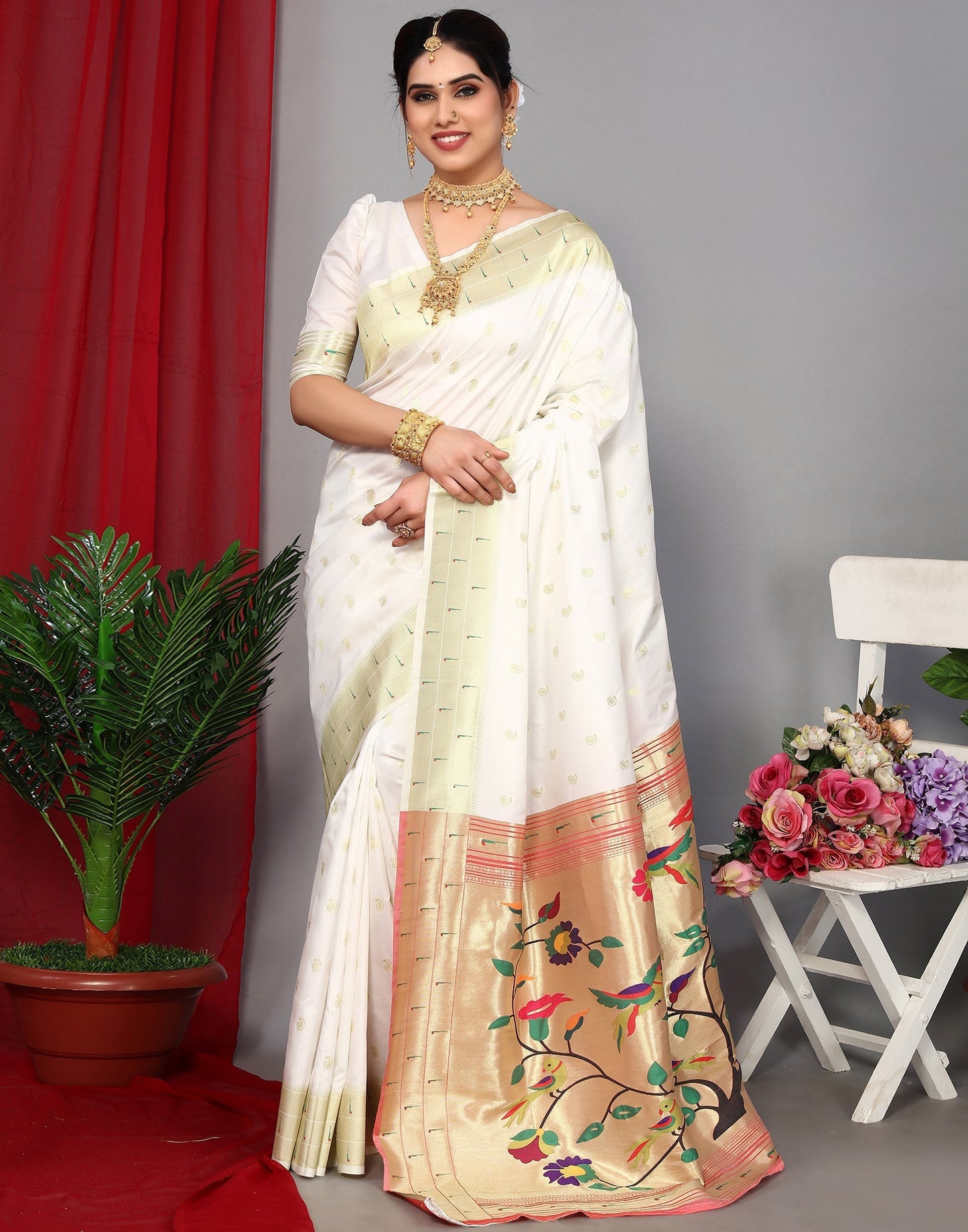 White Paithani Silk Saree | Leemboodi