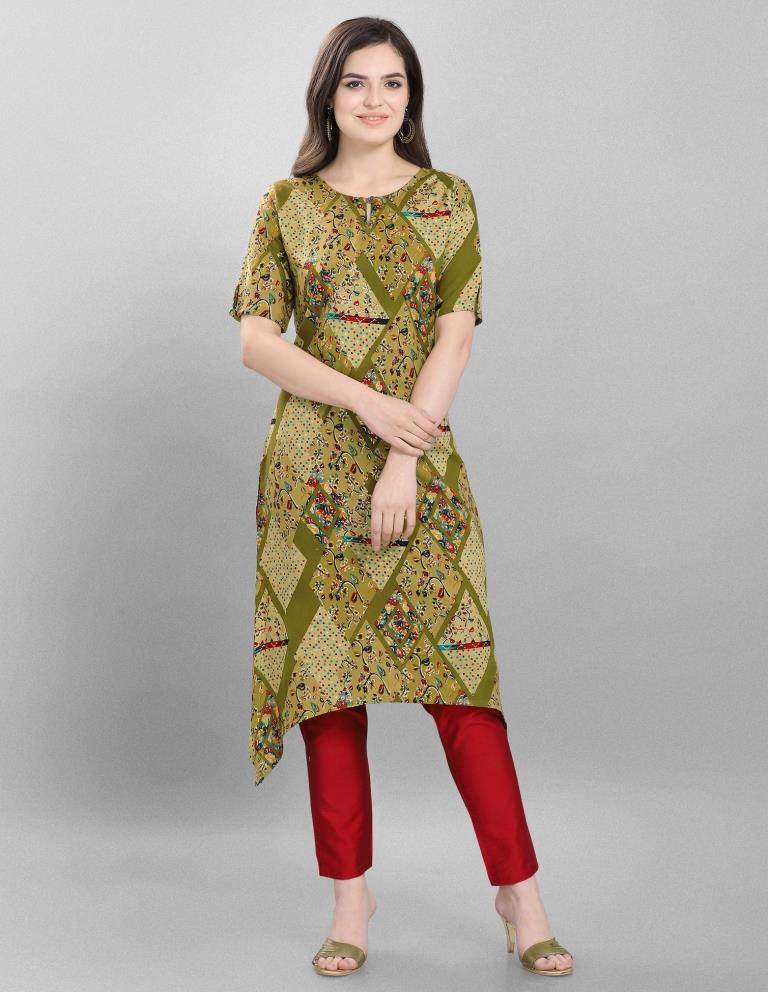 Valiant  Green Coloured Foil Printed Rayon Kurti | Sudathi