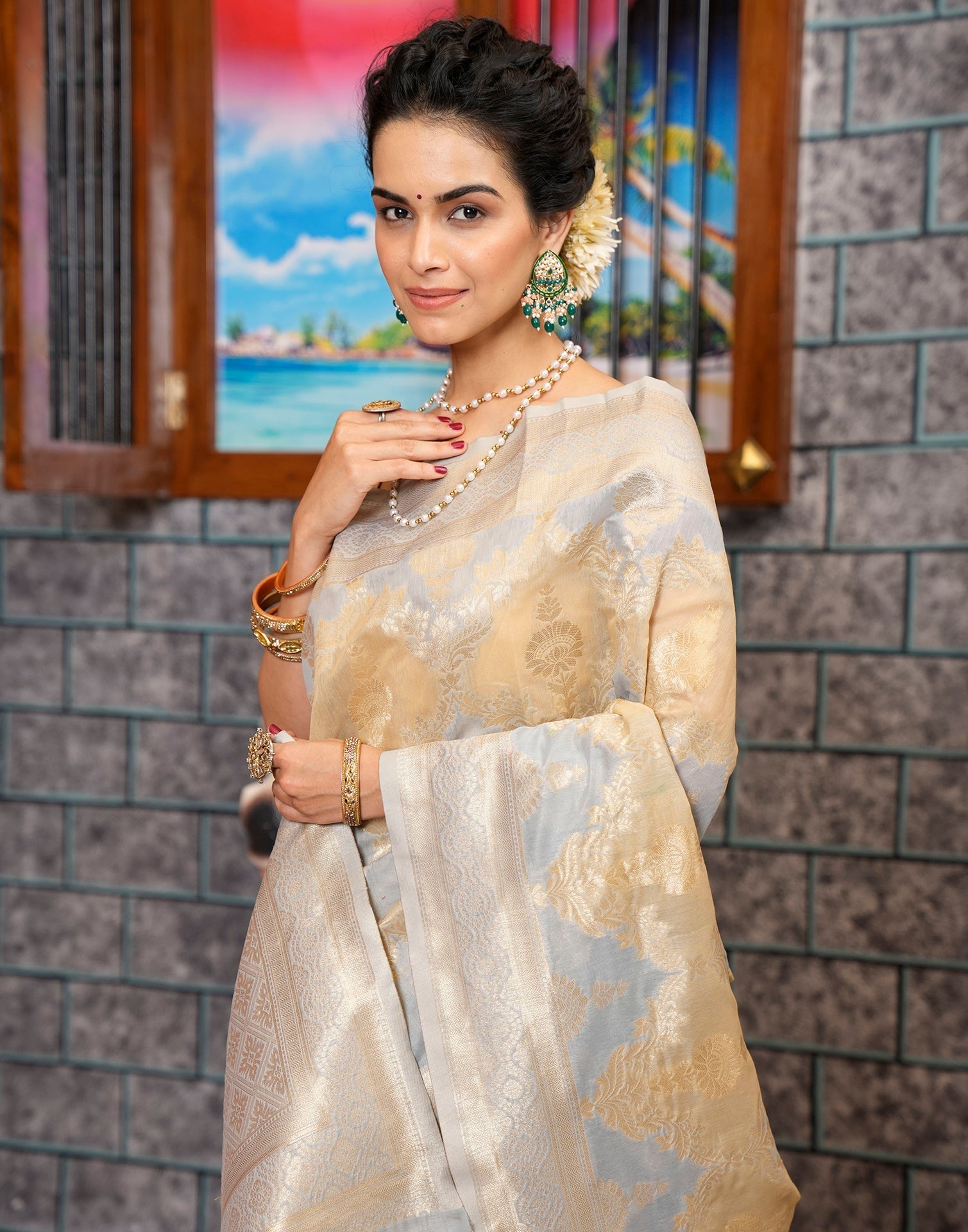 Grey Banarasi Silk Saree | Leemboodi