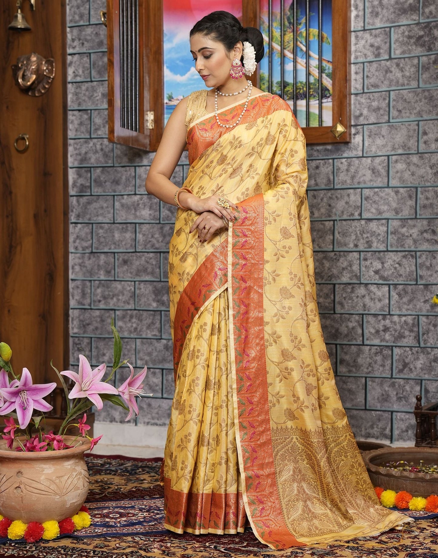 Light Yellow Banarasi Silk Saree | Leemboodi