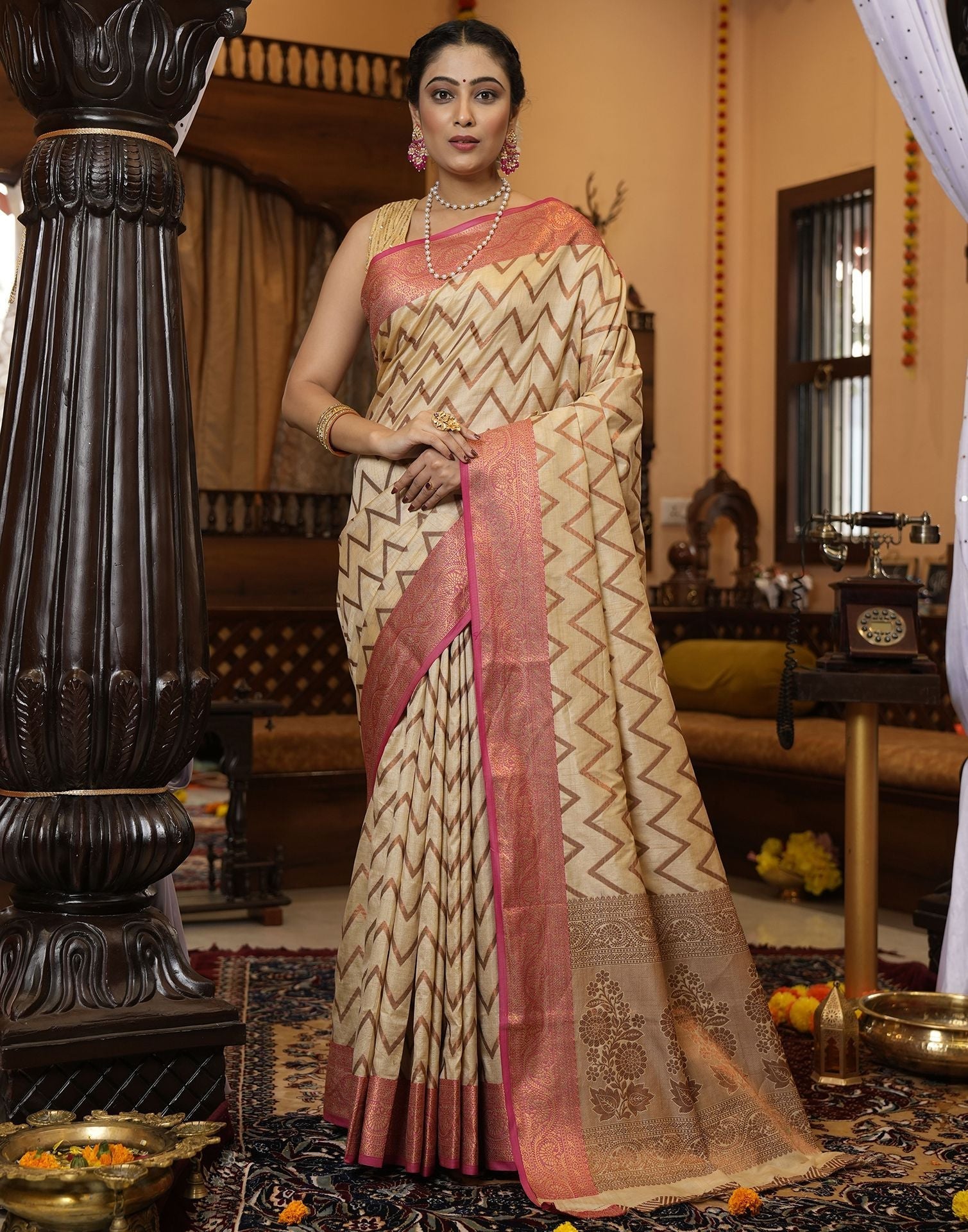 Cream Banarasi Silk Saree | Leemboodi