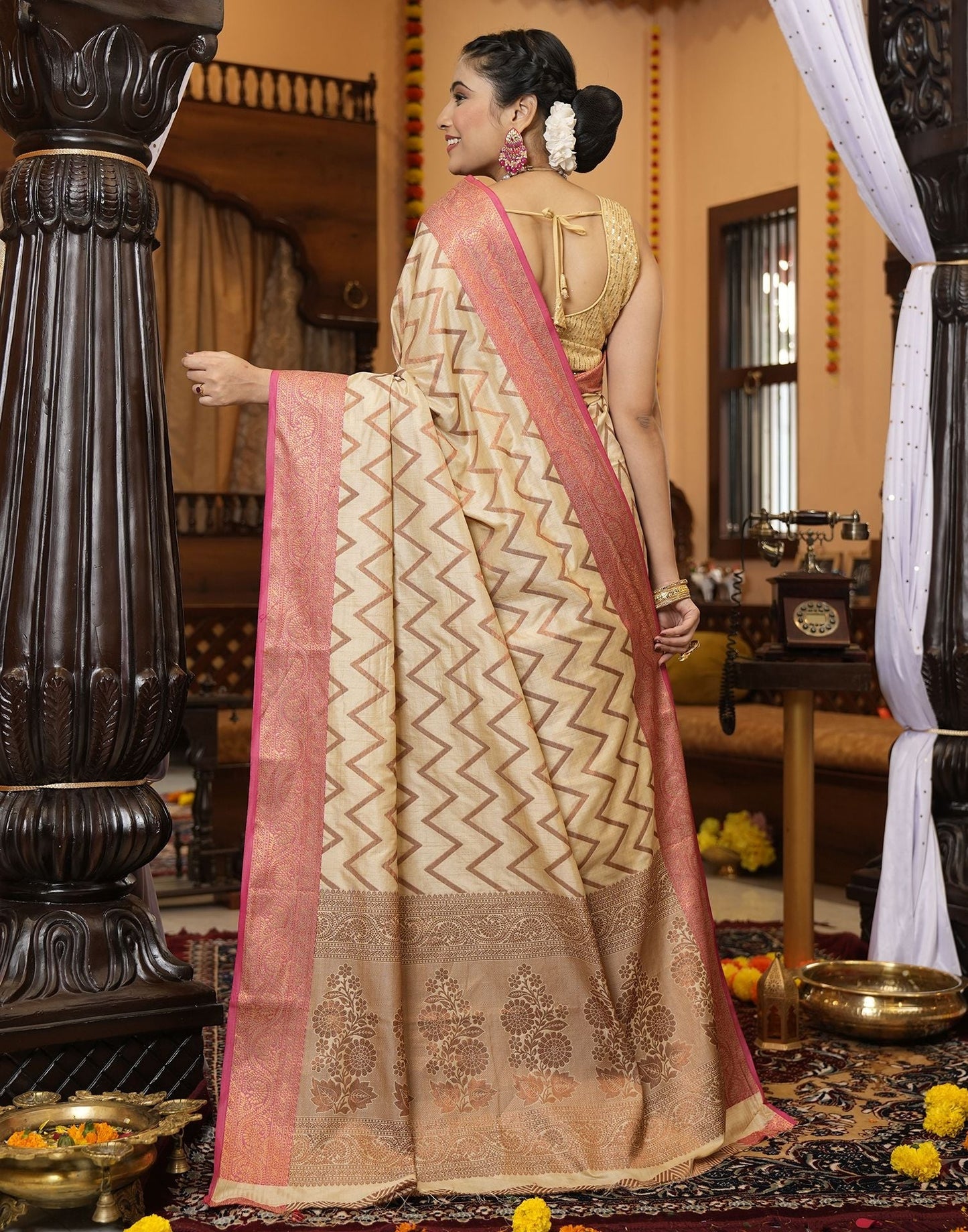 Cream Banarasi Silk Saree | Leemboodi
