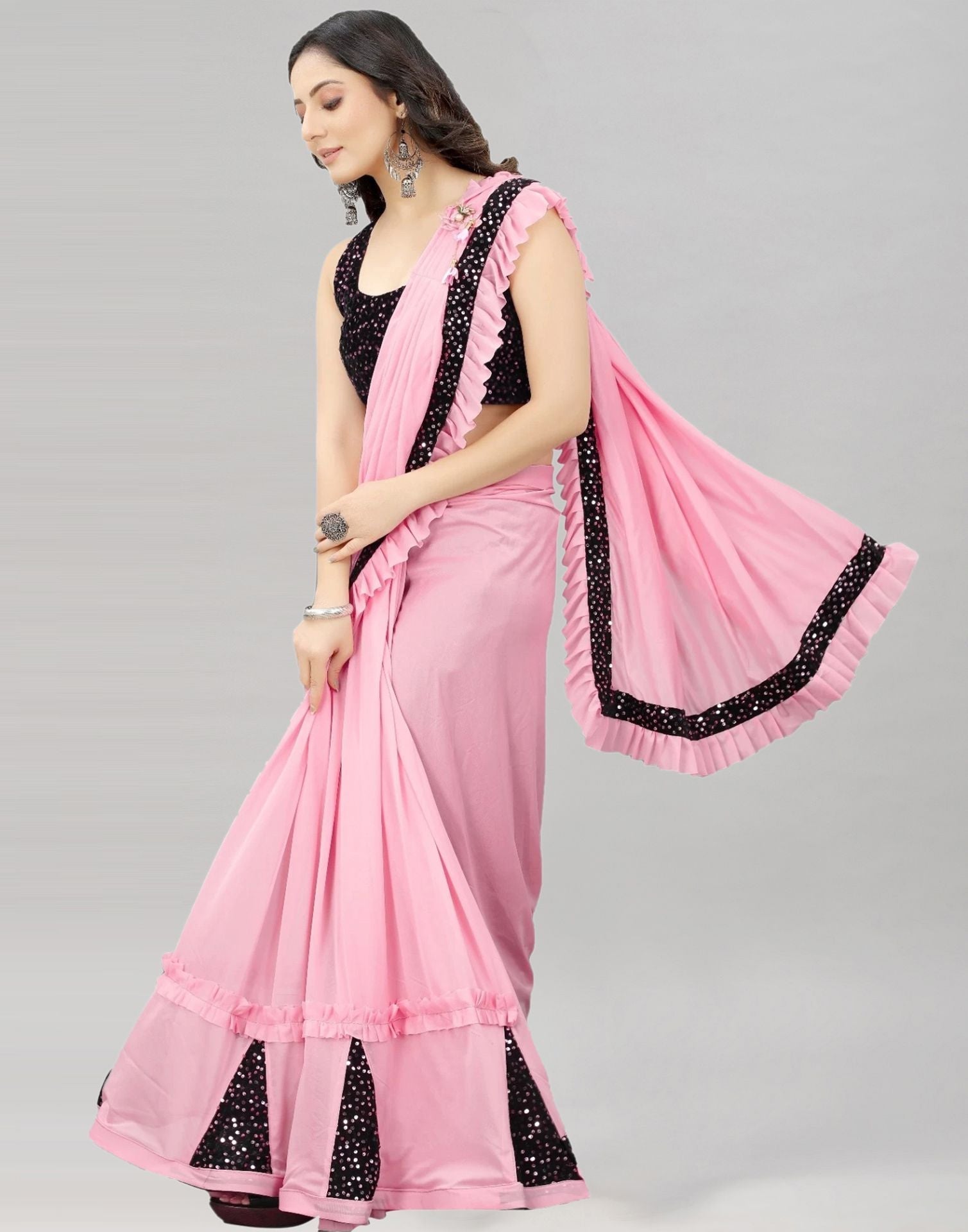 Light Pink Plain Pre-draped Saree | Leemboodi