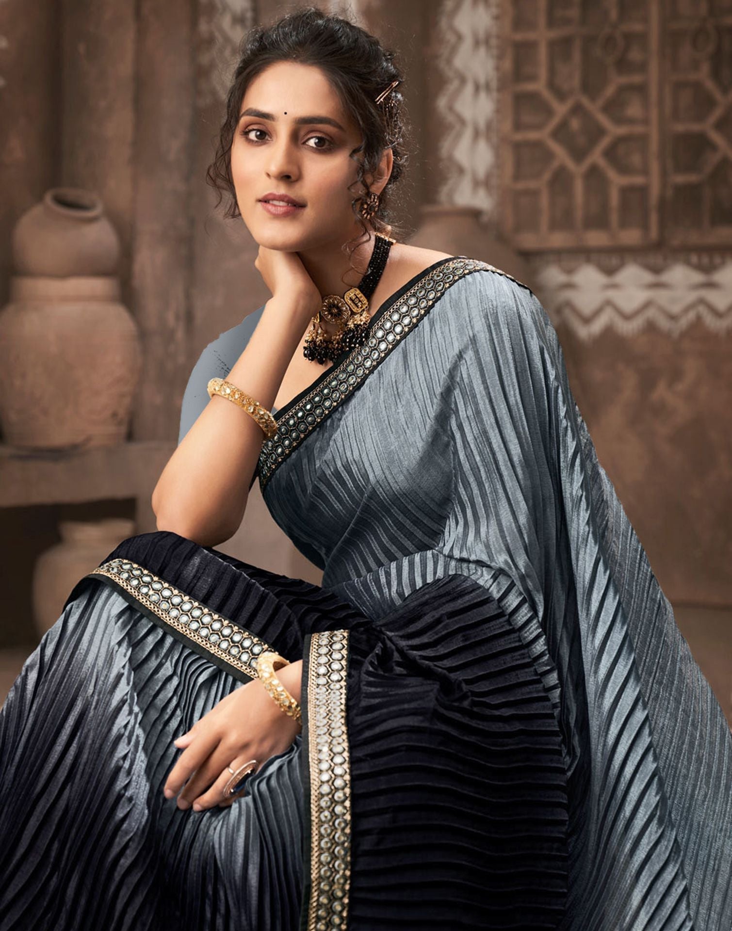 Black Plain Saree | Leemboodi