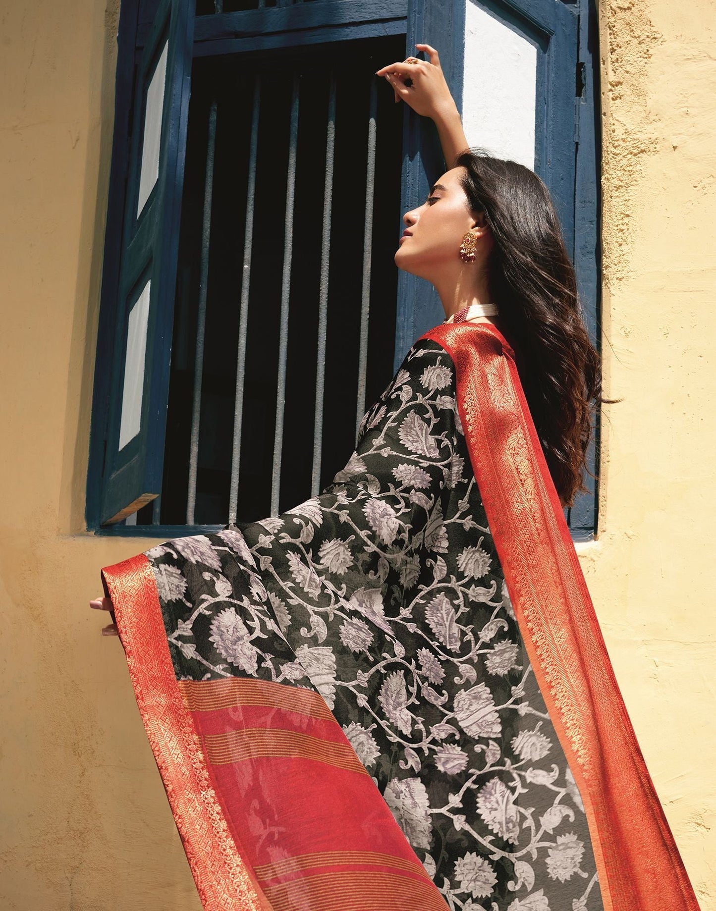 Black Cotton Printed Saree | Leemboodi