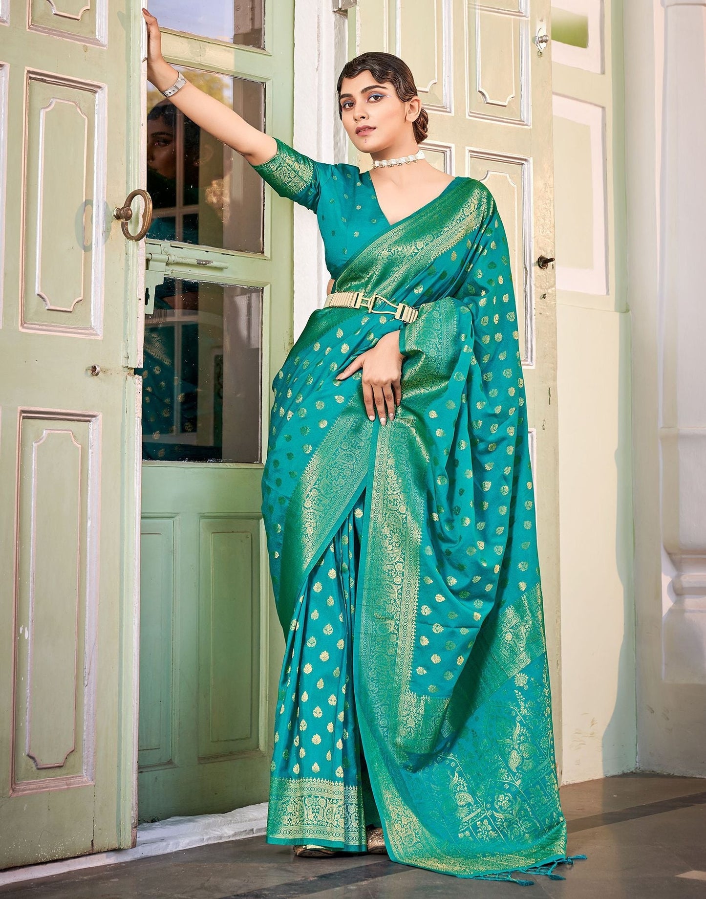 Turquoise Banarasi Saree | Leemboodi