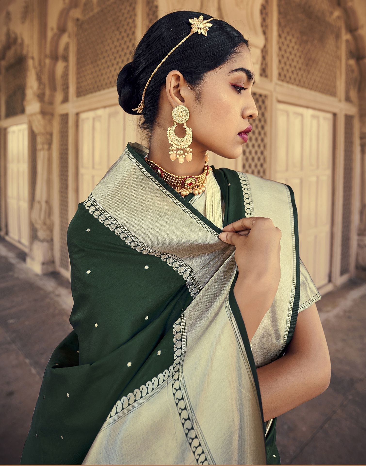 Dark Green Silk Banarasi Saree | Leemboodi
