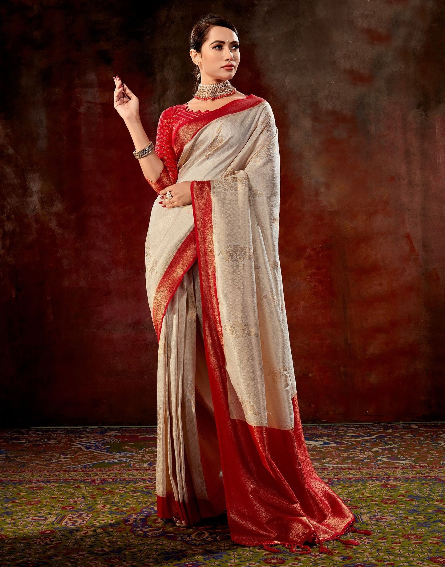 Cream Silk Banarasi Saree | Leemboodi
