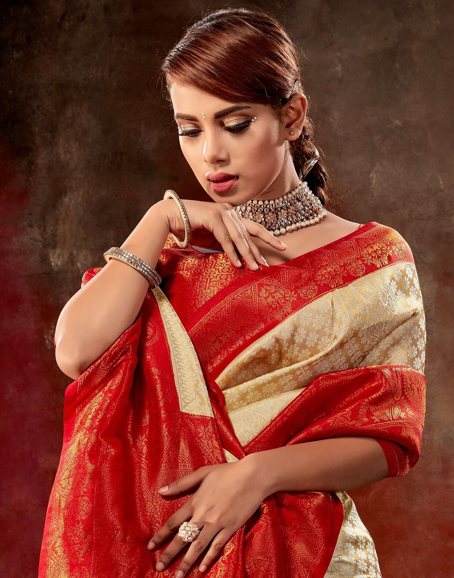 Beige Silk Banarasi Saree | Leemboodi