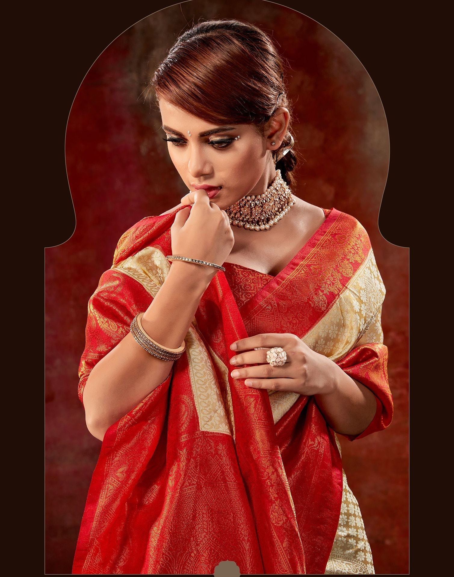 Beige Silk Banarasi Saree | Leemboodi