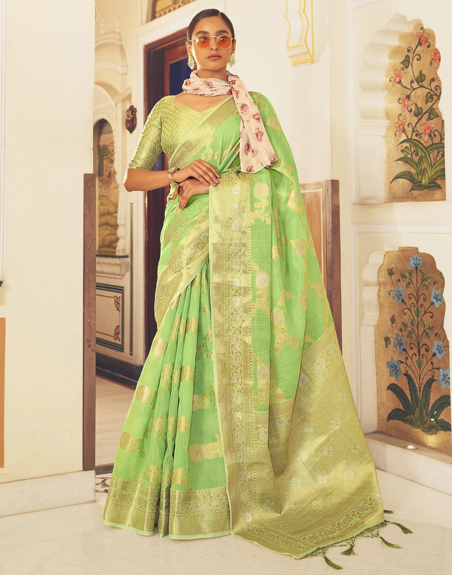 Parrot Green Banarasi Saree | Leemboodi