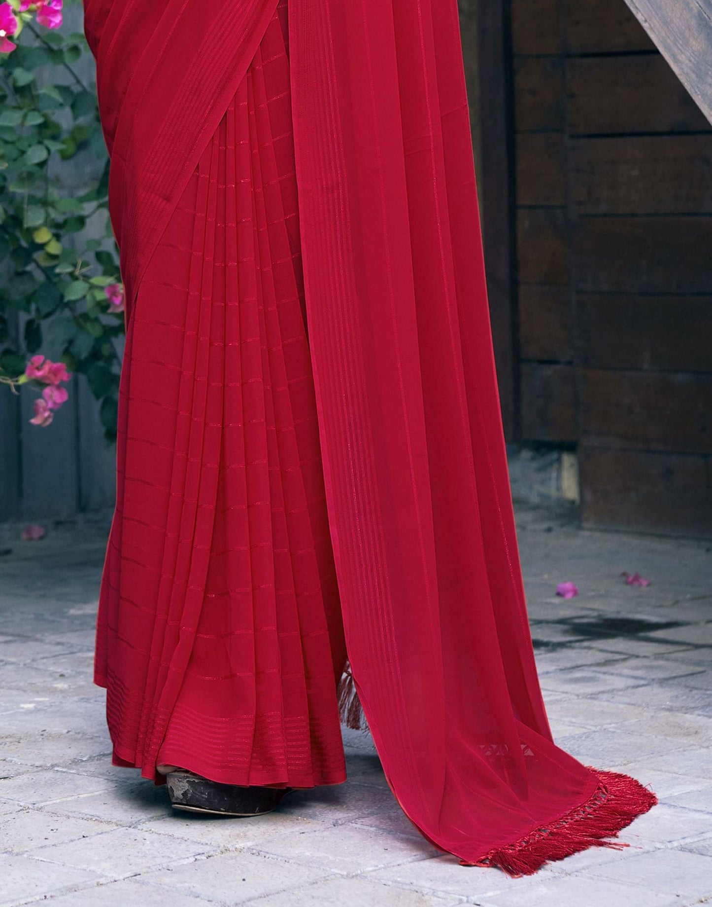 Red Zari Stripe Plain Georgette Saree | Leemboodi