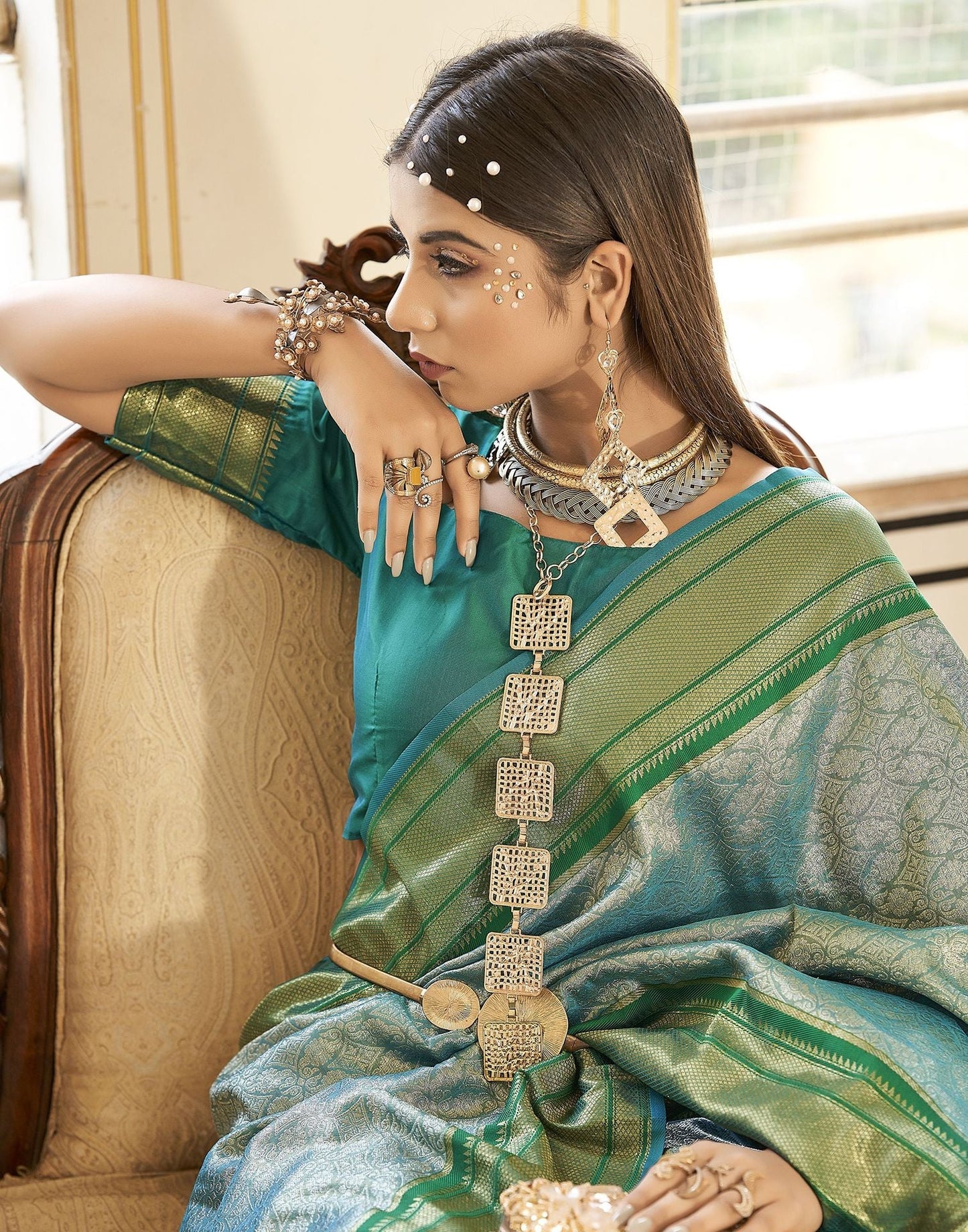 Green Woven Kanjivaram Silk Saree | Leemboodi