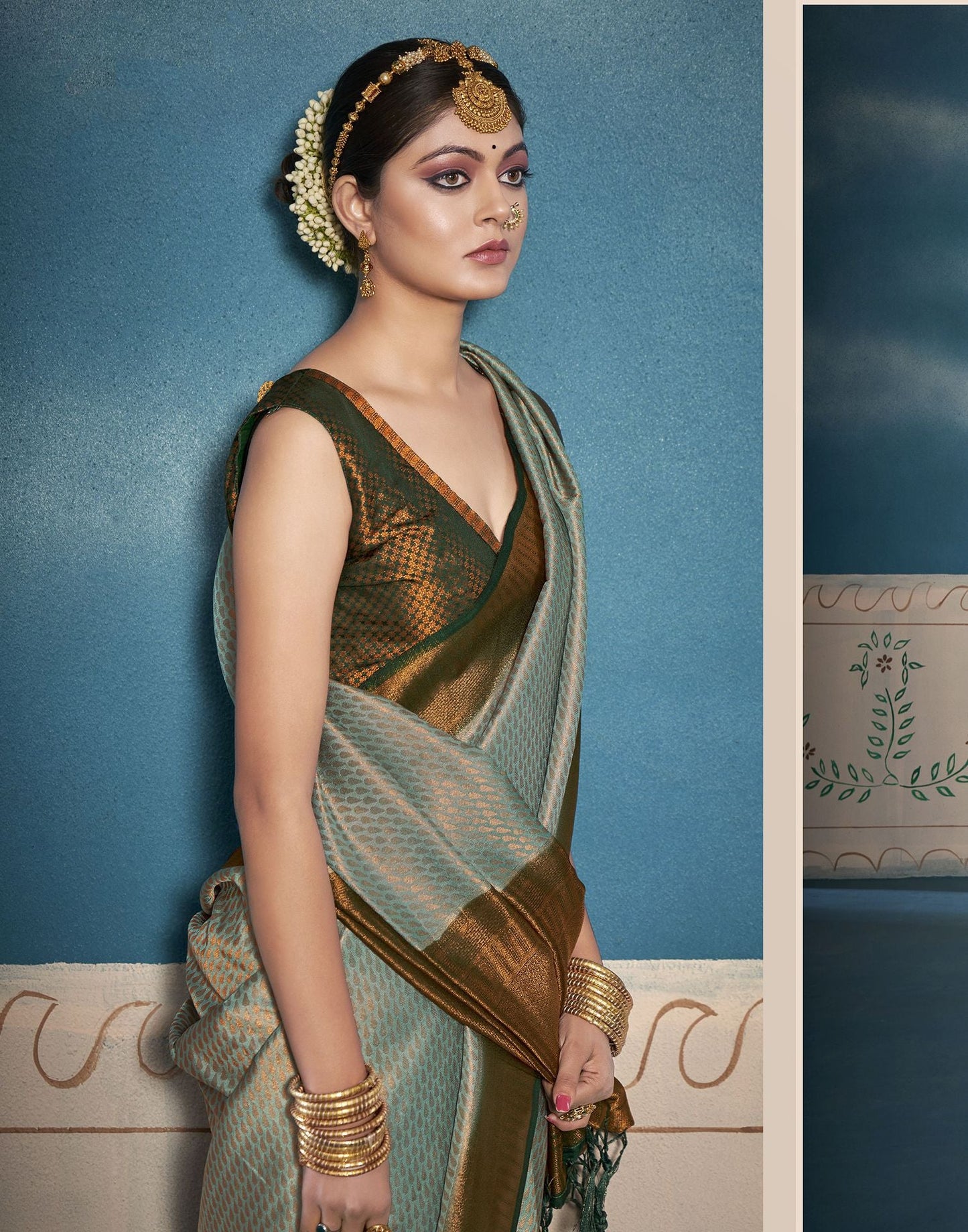 Green Silk Weaving Kanjivaram Saree With Tassel | Leemboodi