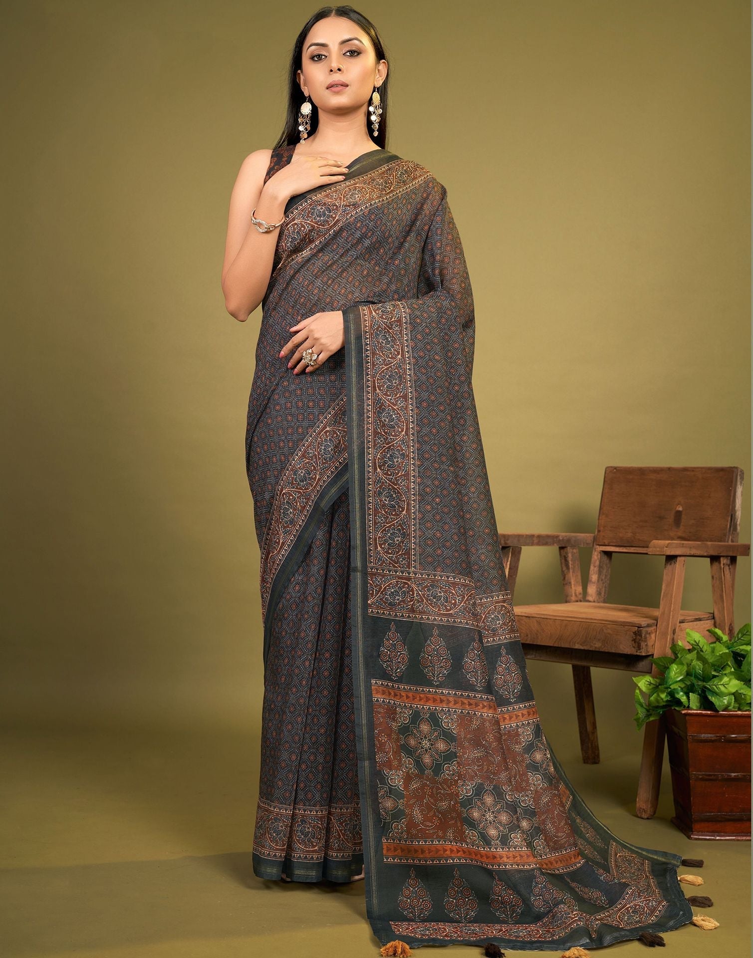 Navy Blue Cotton Digital Printed Saree With Tassel | Leemboodi