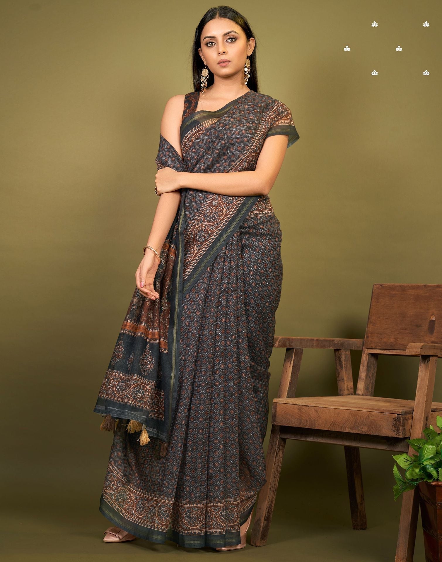 Navy Blue Cotton Digital Printed Saree With Tassel | Leemboodi