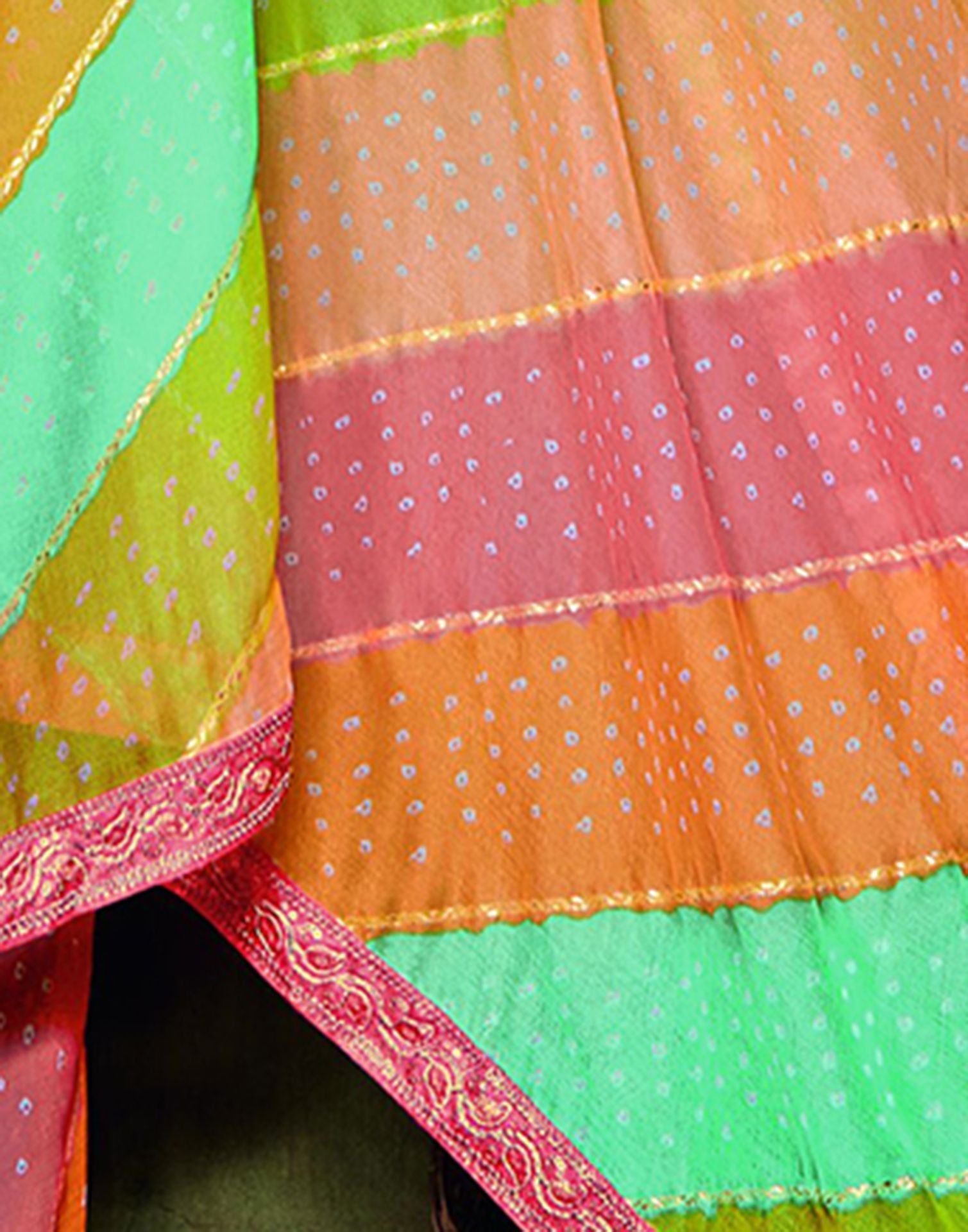 Multicoloured Chiffon Foil Printed Bandhani Saree | Leemboodi