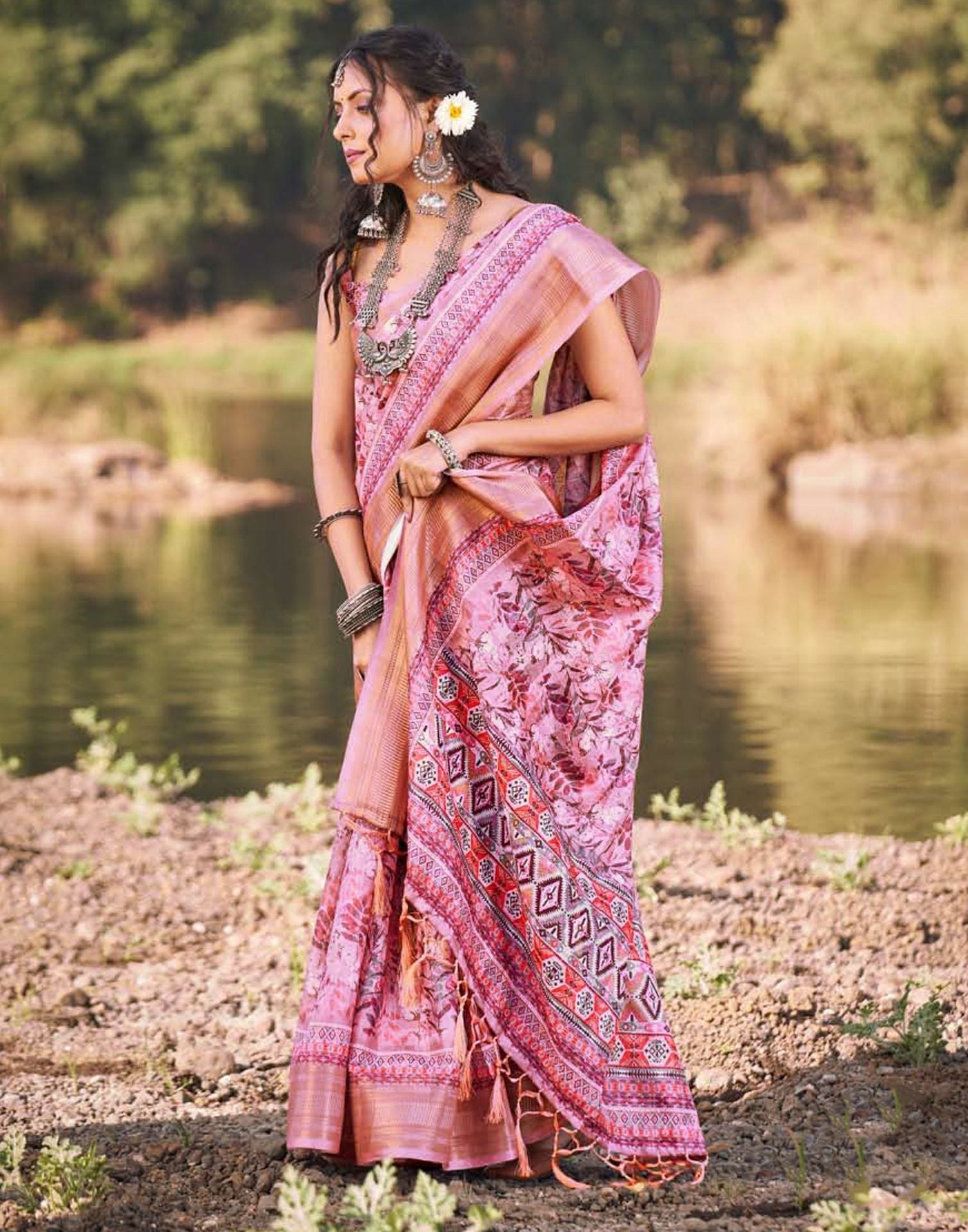 Pink Cotton Floral Printed Saree With Tassel | Leemboodi