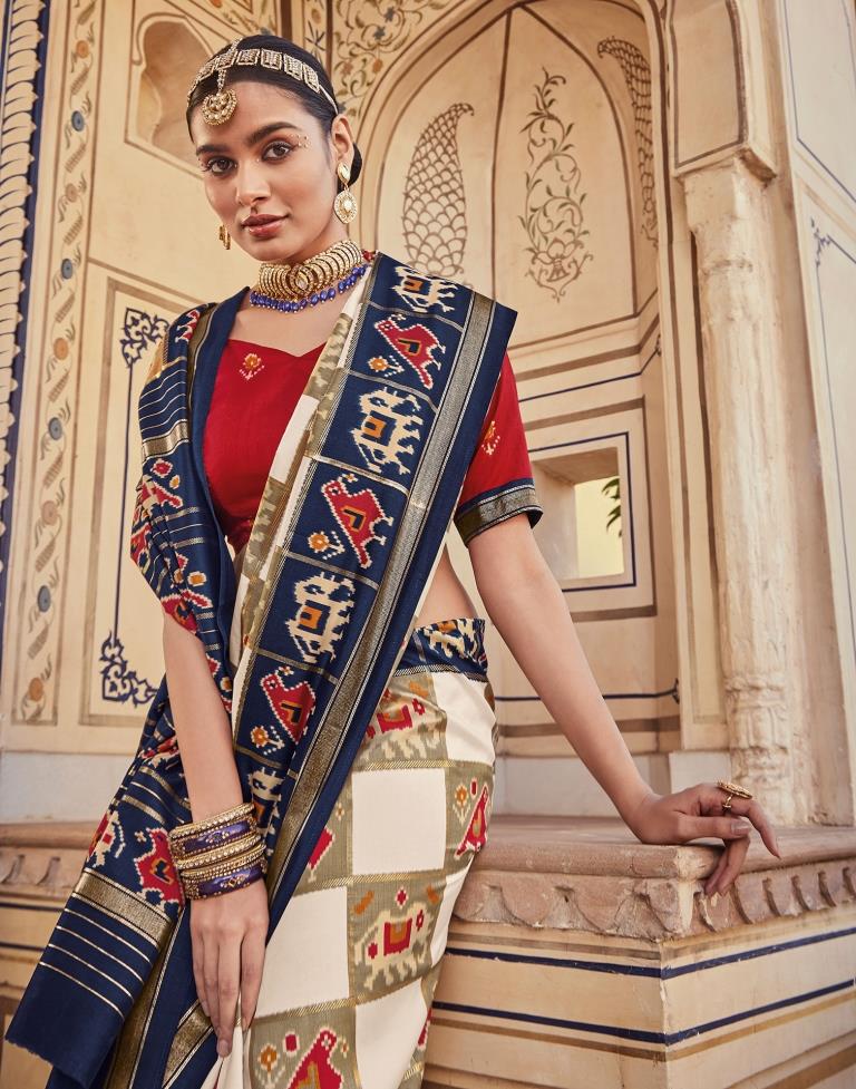 White Patola Silk Printed Saree | Leemboodi