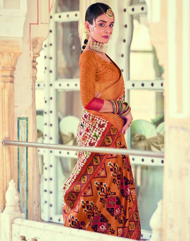 White Patola Silk Printed Saree | Leemboodi