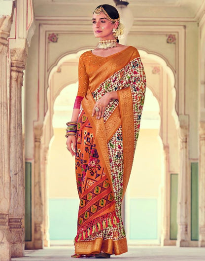 White Patola Silk Printed Saree | Leemboodi