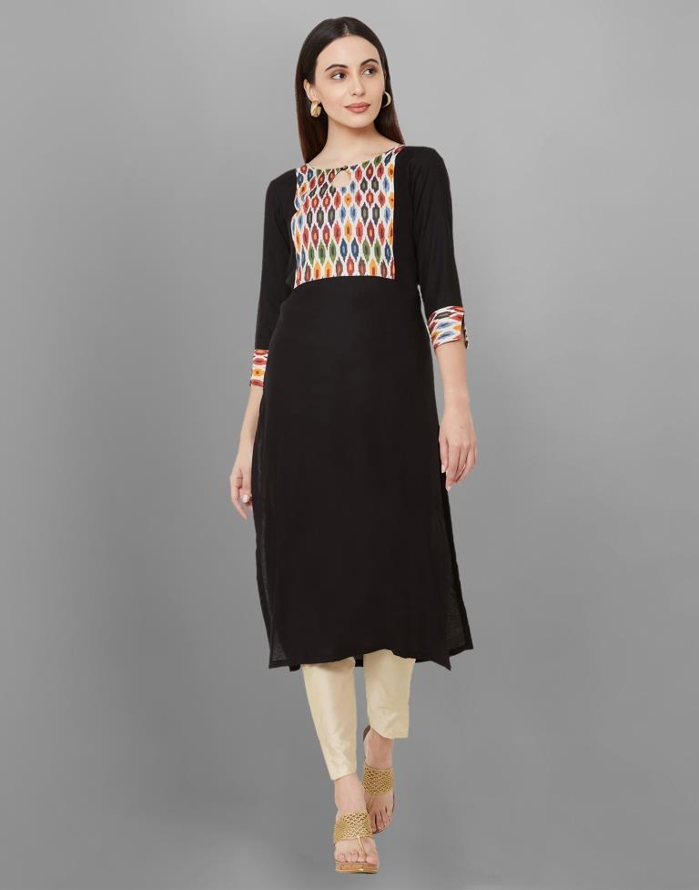 Sensuous Black Coloured Digital Printed Rayon Kurti | Leemboodi