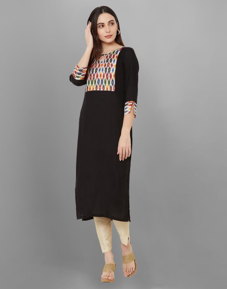 Sensuous Black Coloured Digital Printed Rayon Kurti | Leemboodi