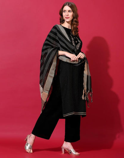 Black Kurti With Pant And Dupatta | Leemboodi