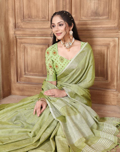 Green Linen Plain Saree