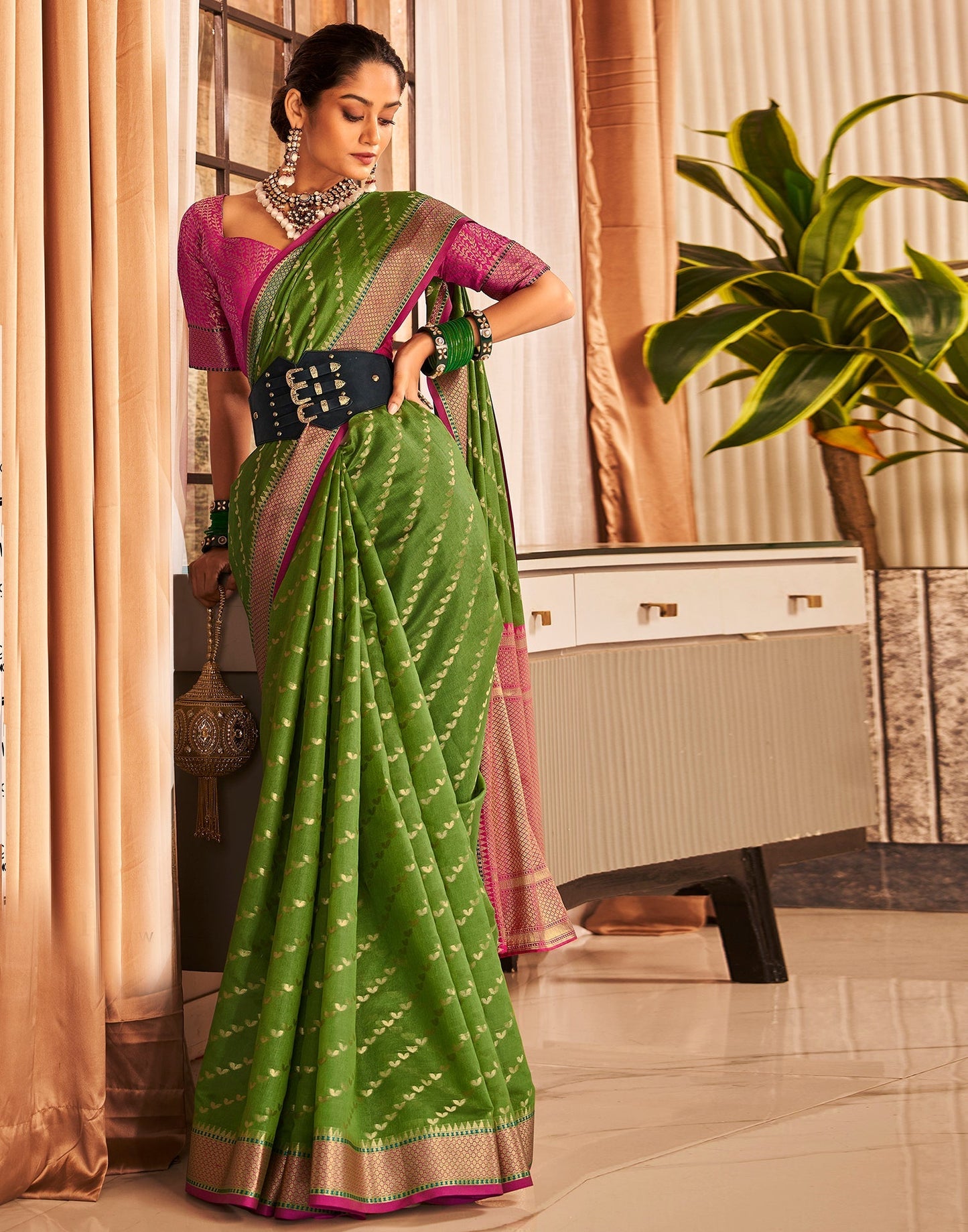 Mehandi Green Jaquard Silk Banarasi Saree