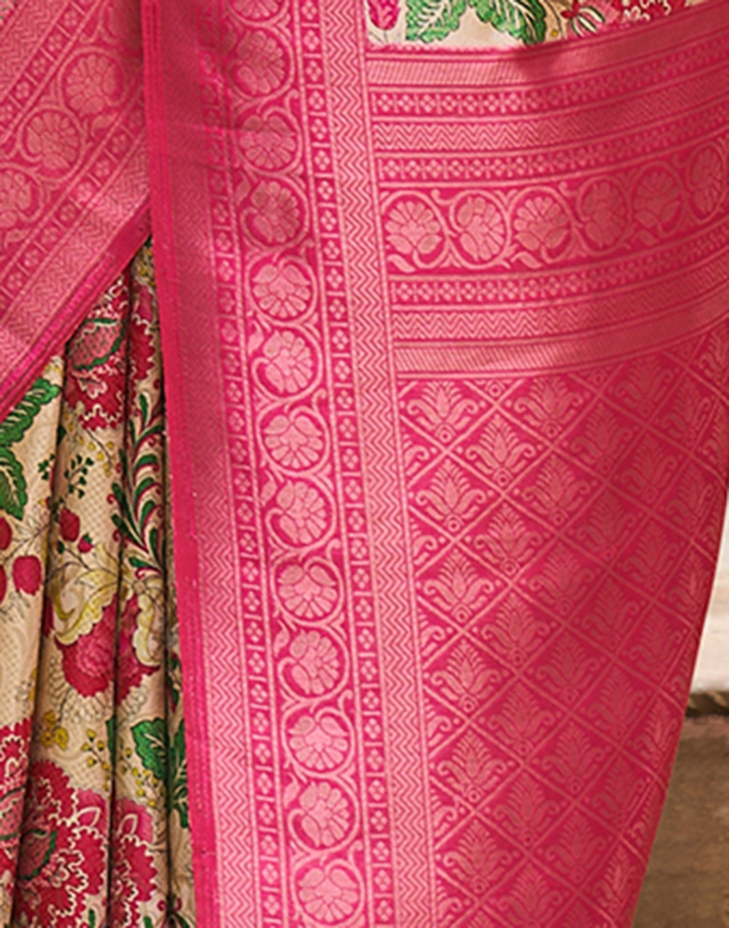 Beige & pink Printed Silk Saree