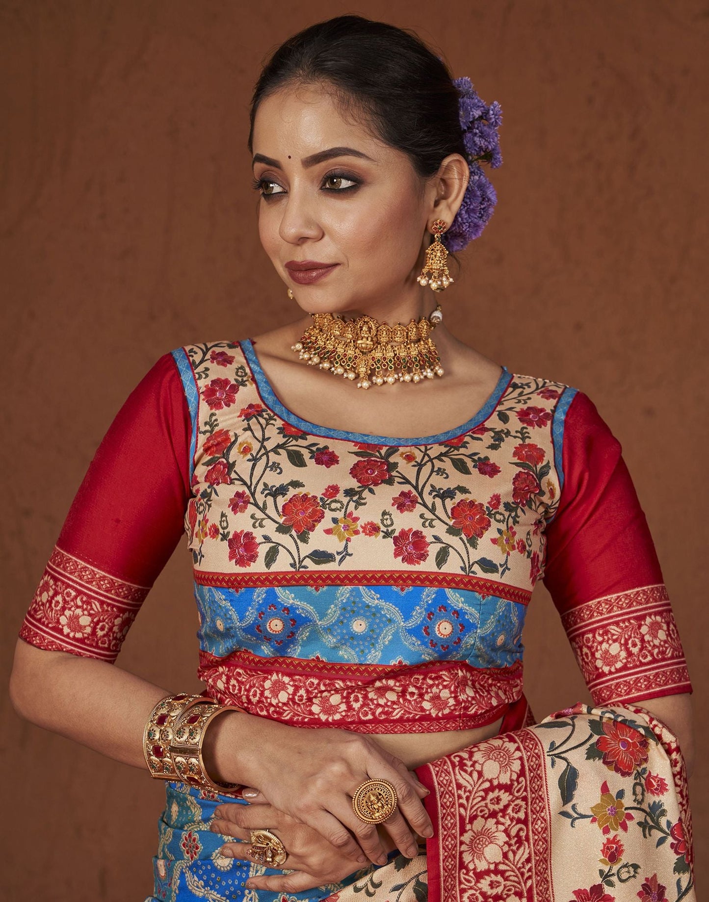 Blue& Multicoloured Printed Silk Saree