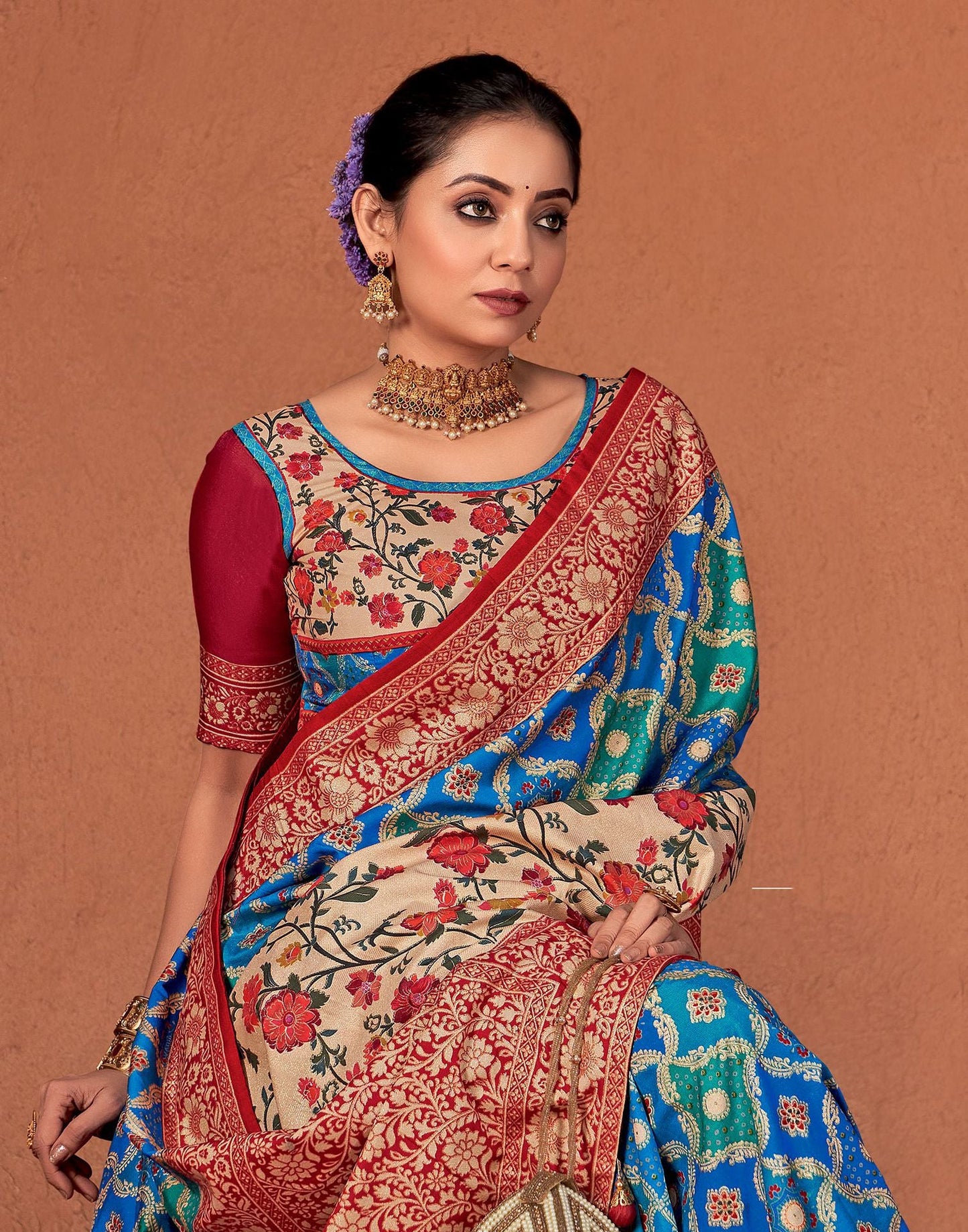 Blue& Multicoloured Printed Silk Saree