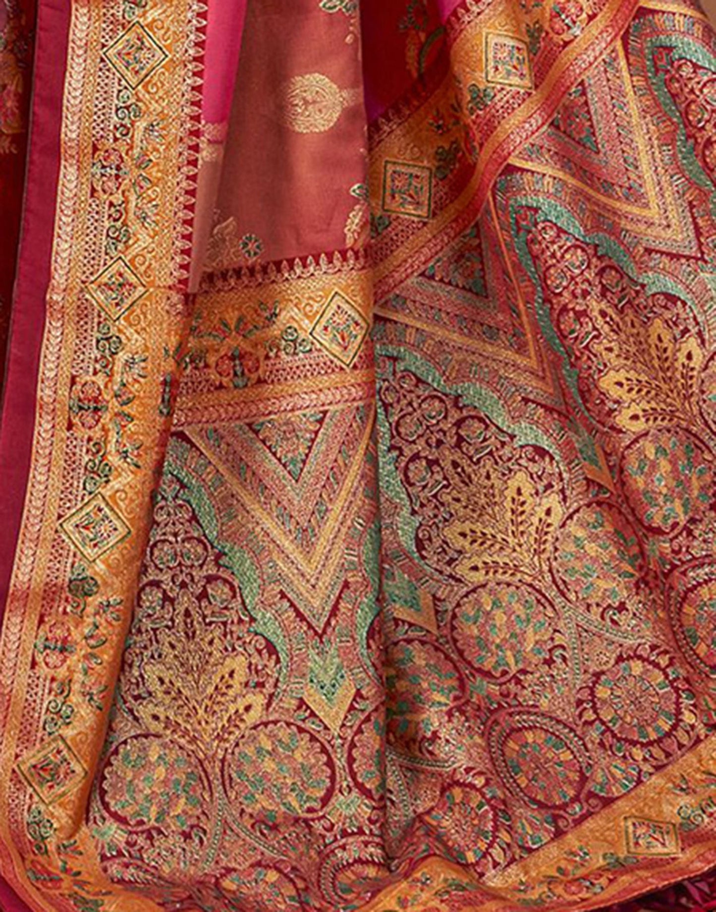 Pink Printed Silk Saree