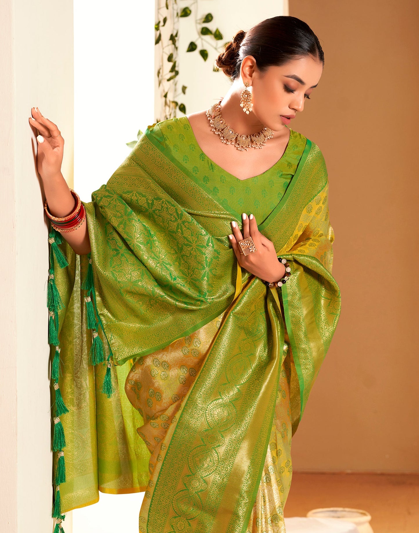 Green Silk Weaving Saree