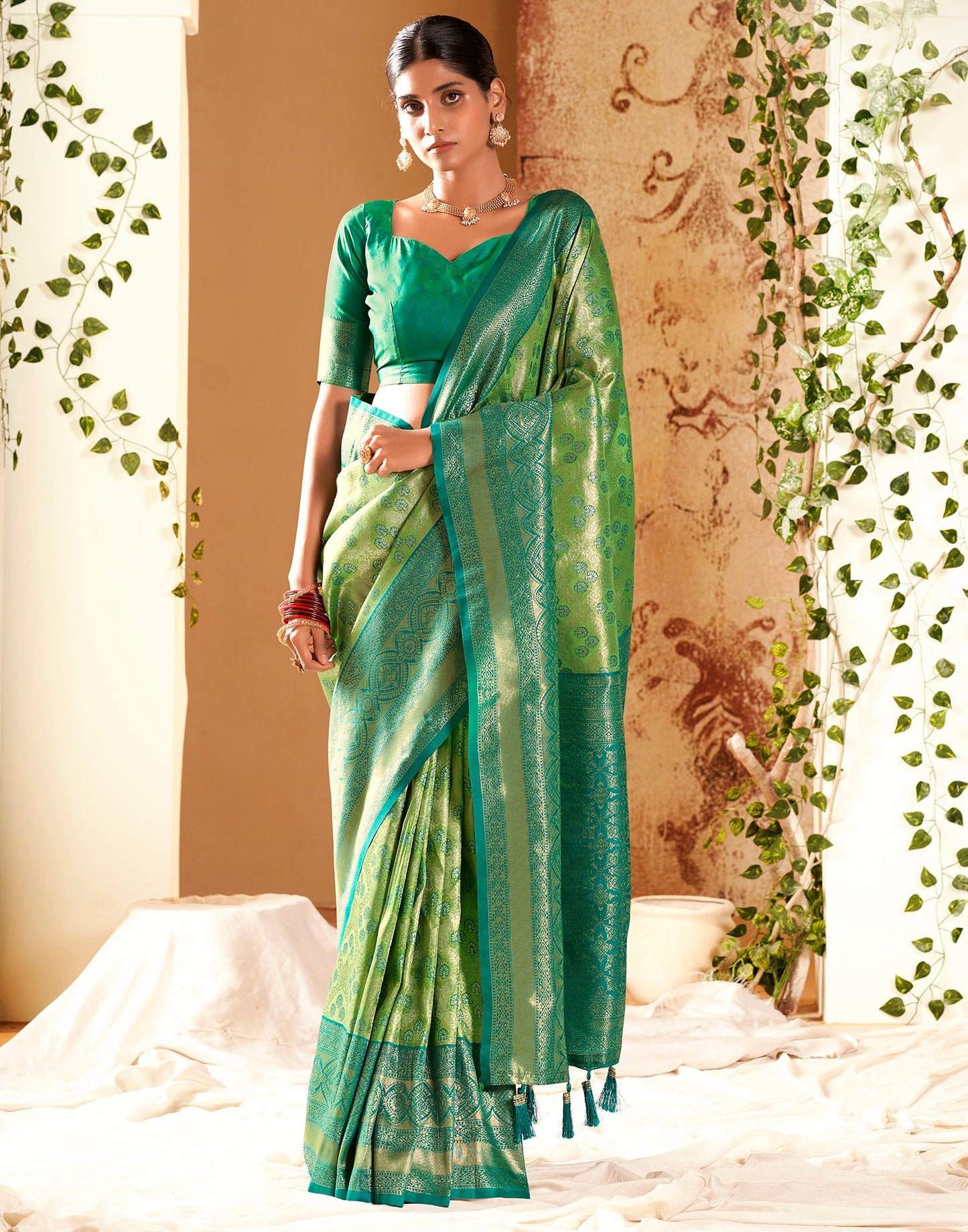 Green Silk Weaving Saree