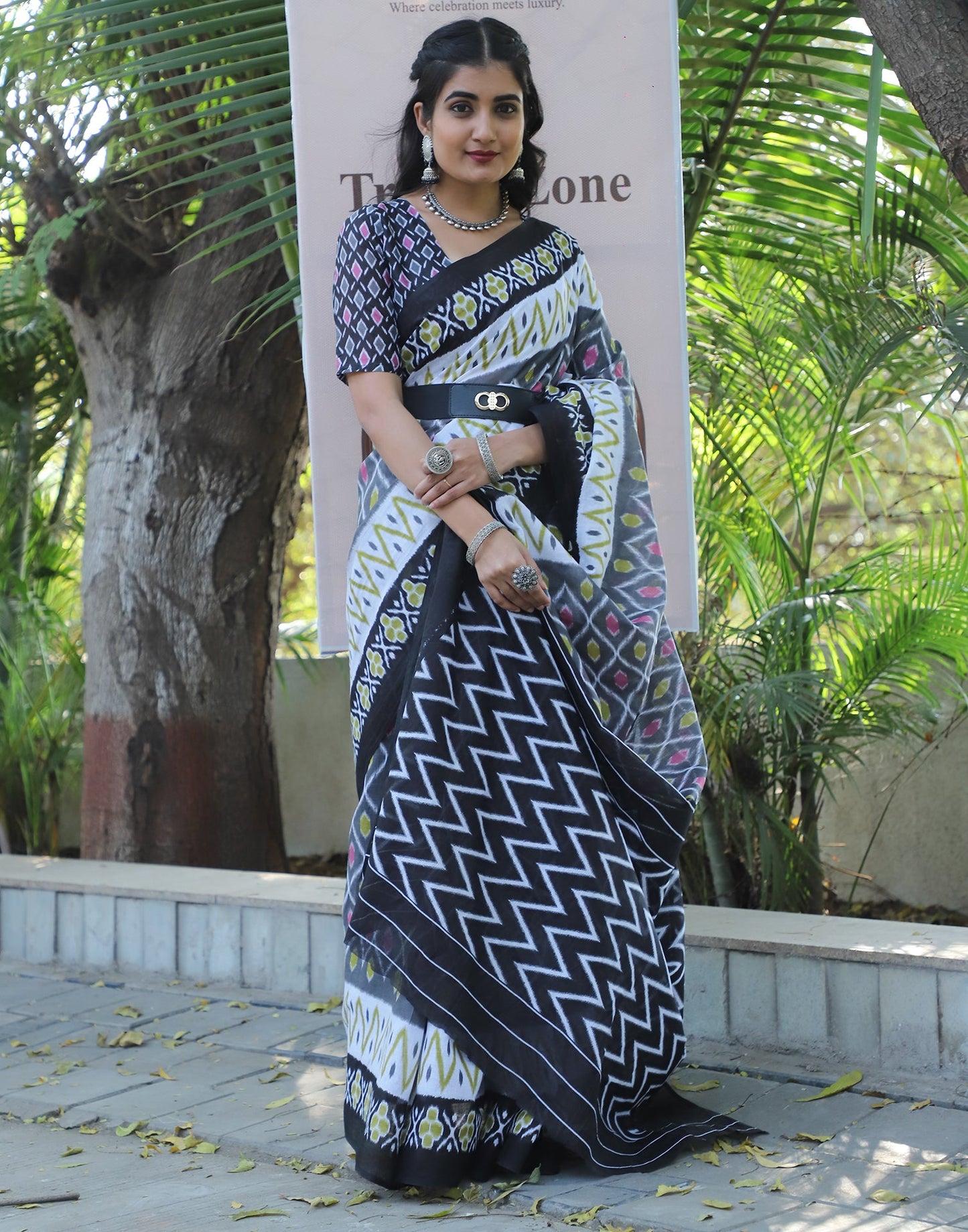 Grey Cotton Printed Saree