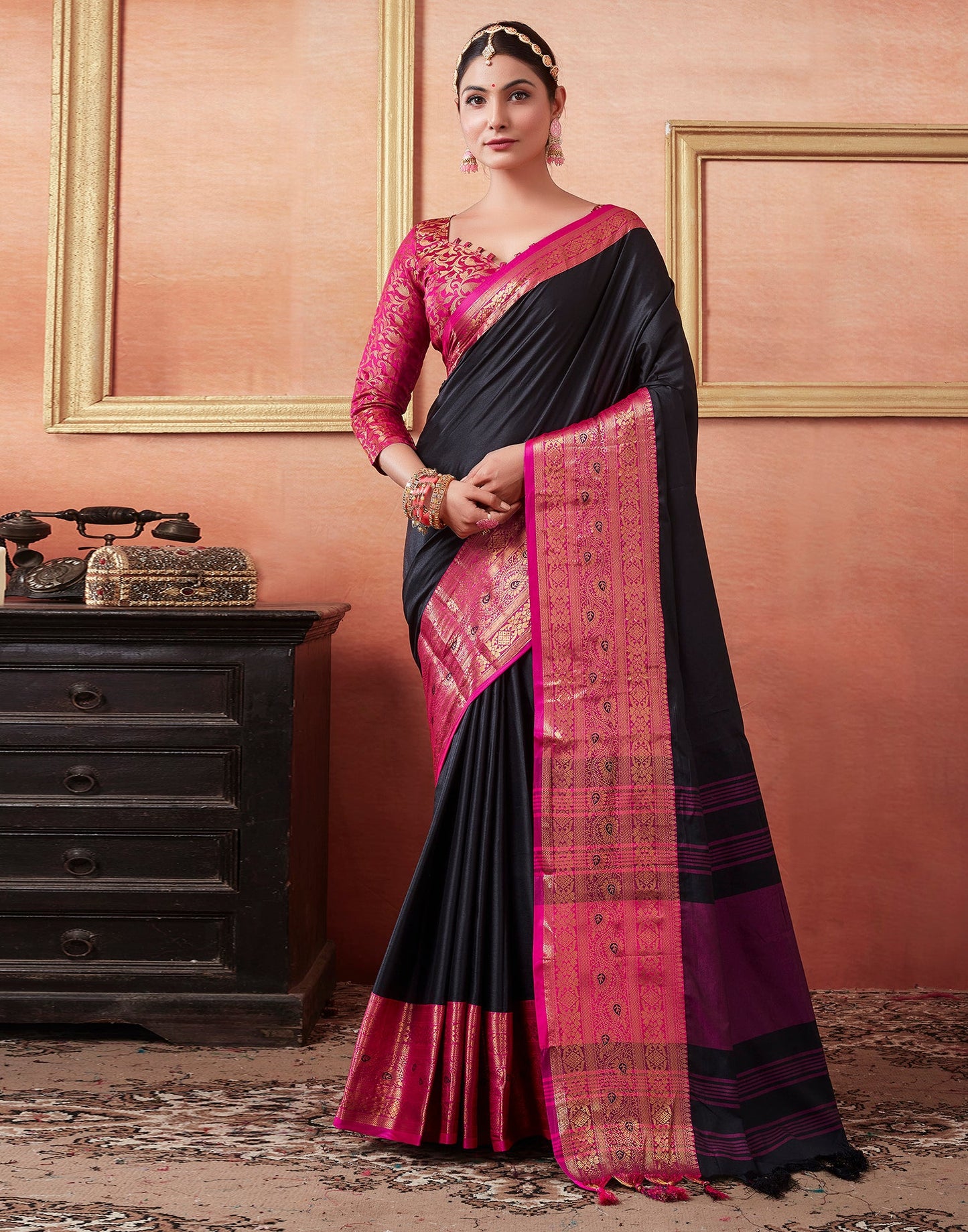 Black & Pink Silk Plain Saree