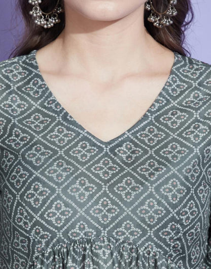 Grey Geathered Top | Leemboodi