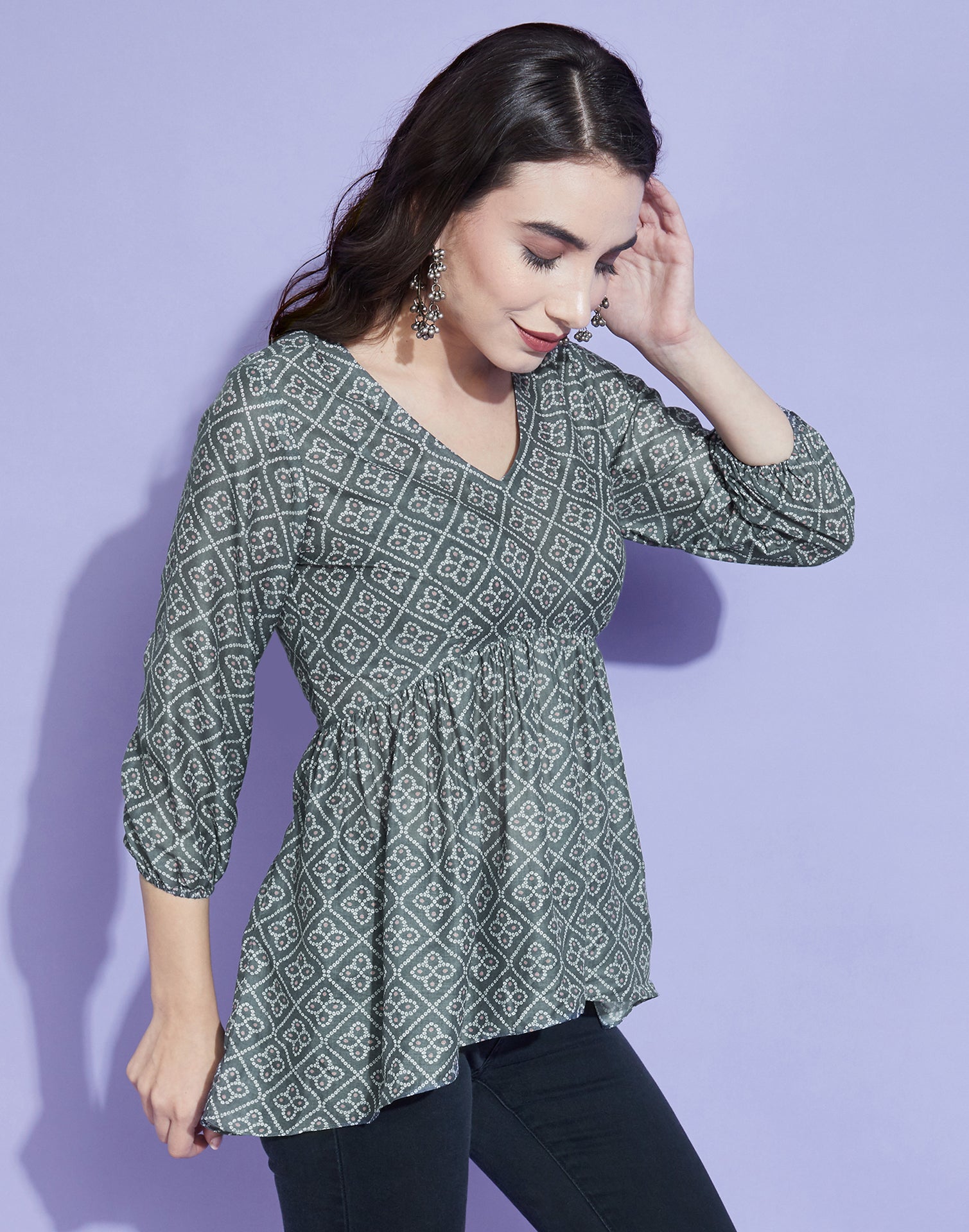 Grey Geathered Top | Leemboodi
