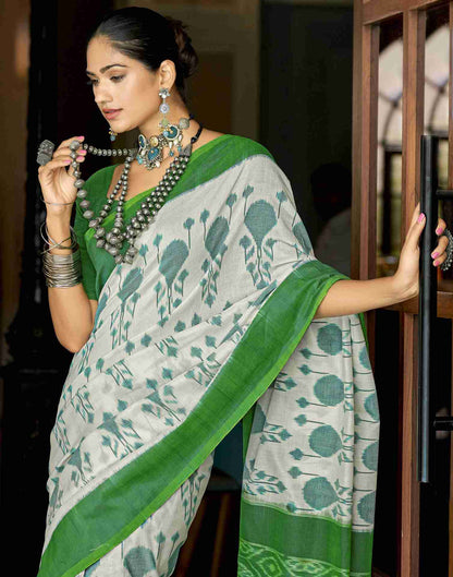 White Cotton Geometric Printed Saree