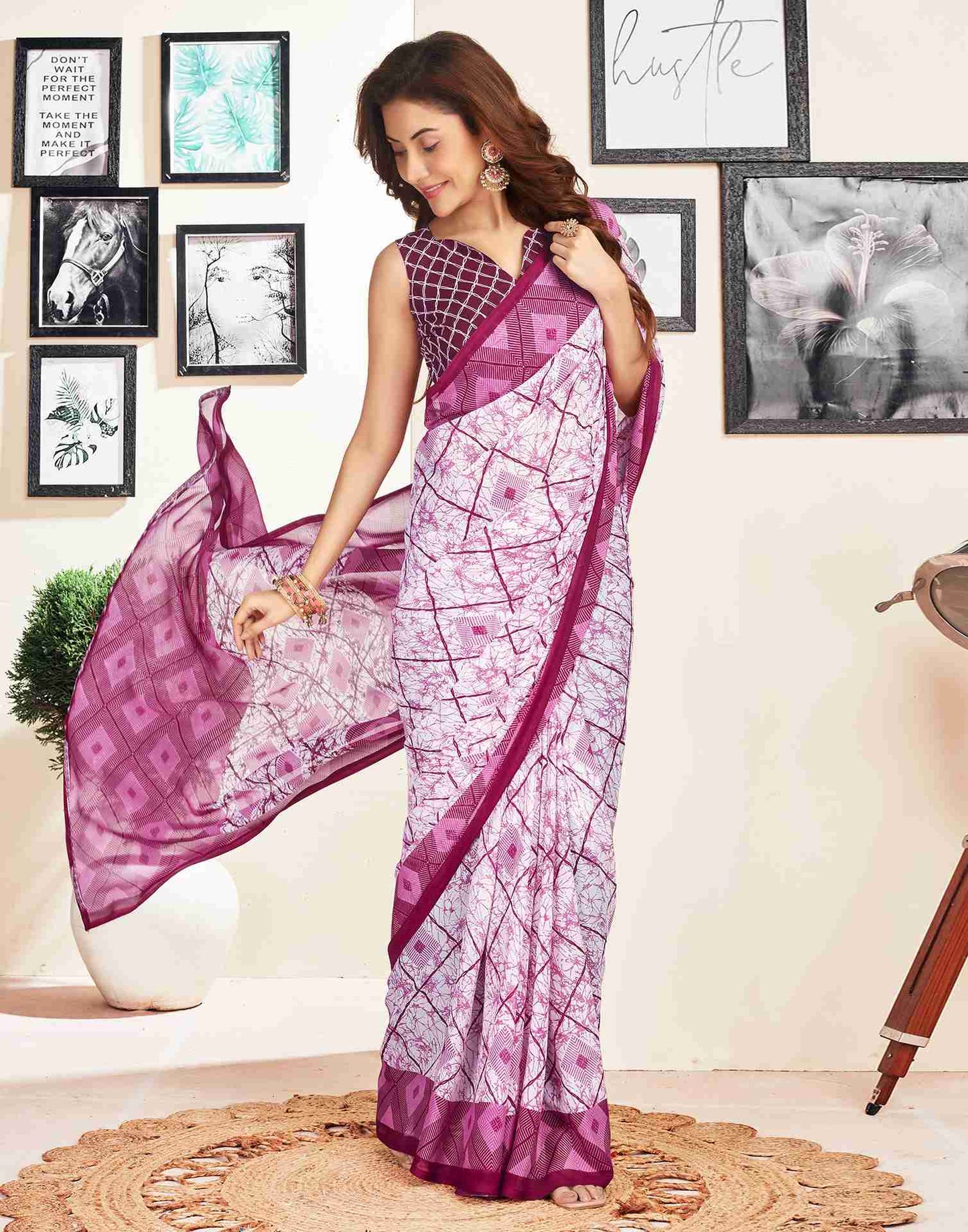 White Georgette Geometric Printed Saree