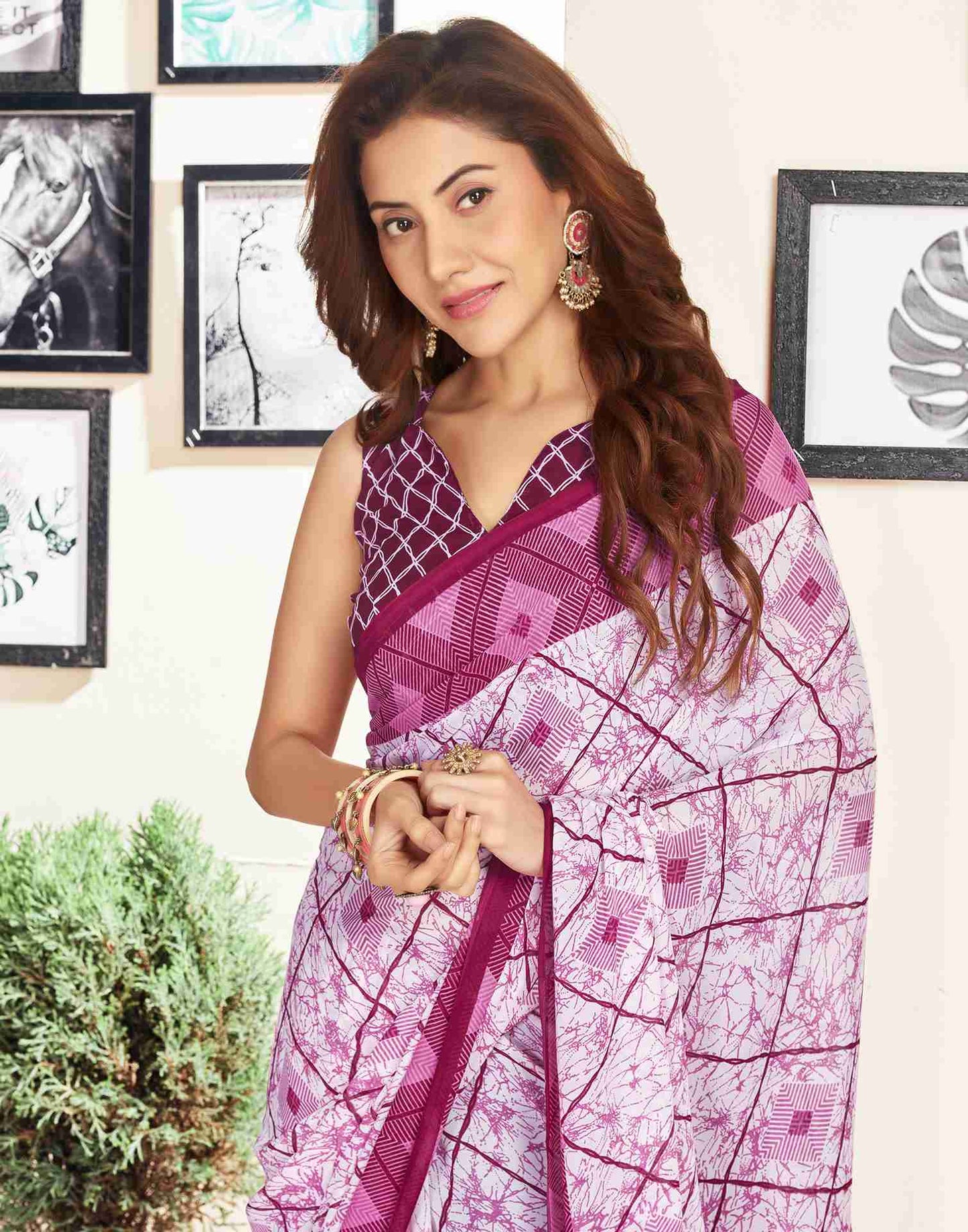 White Georgette Geometric Printed Saree