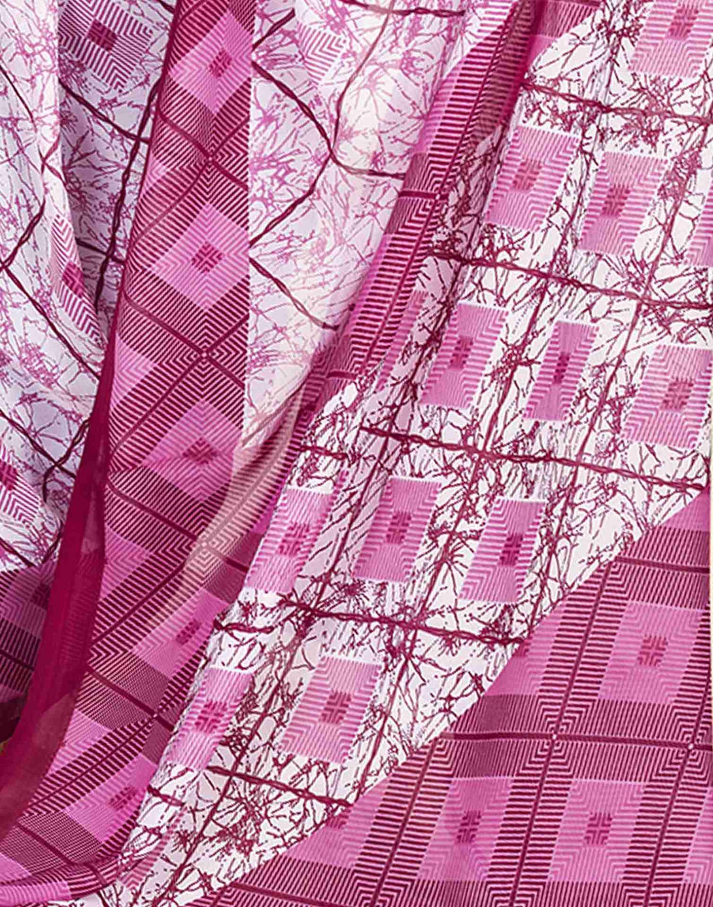 White Georgette Geometric Printed Saree